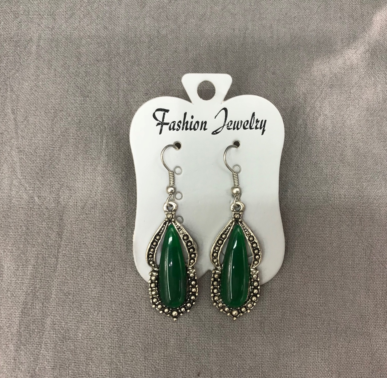 Size 18 vintage earrings thumbnail