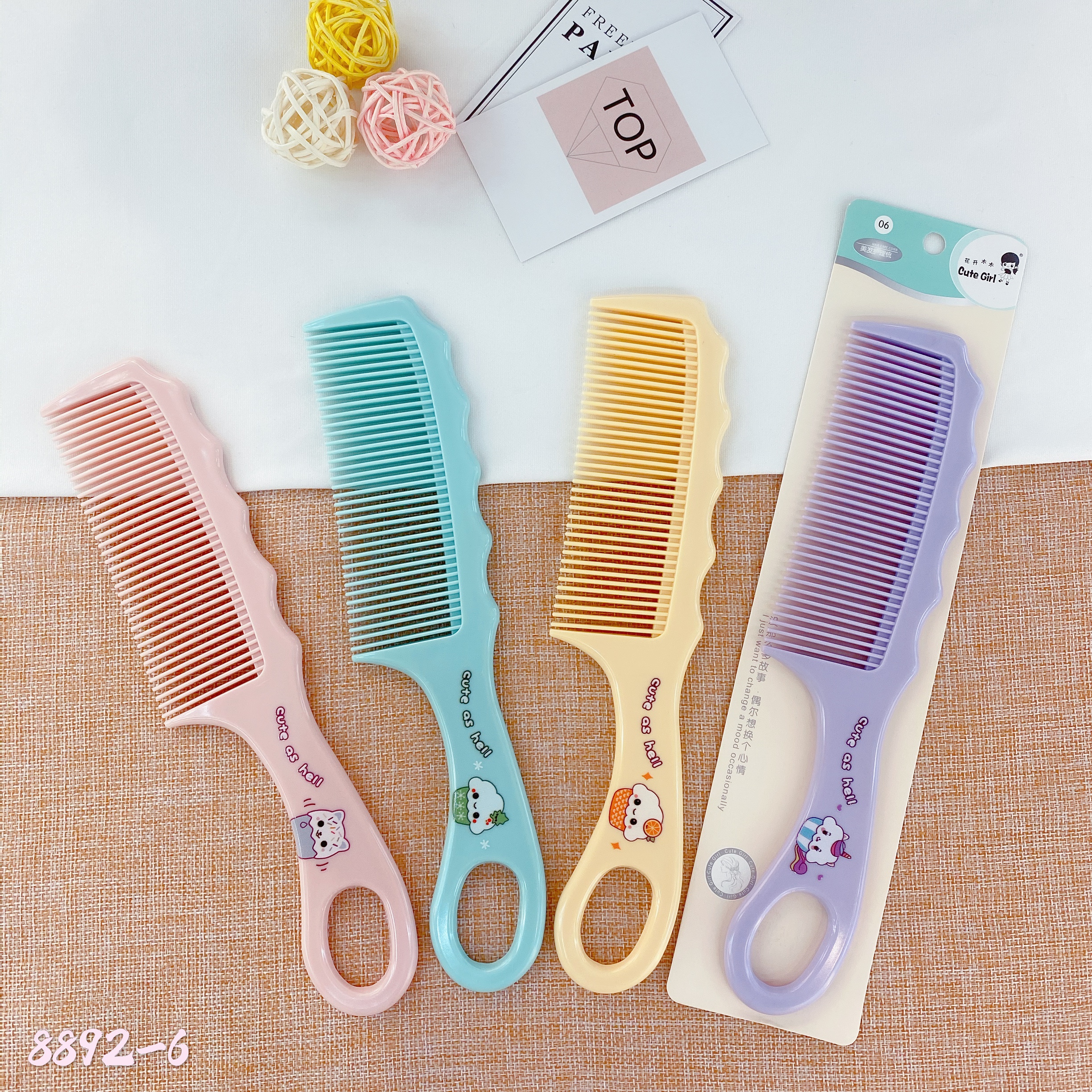 Cartoon hair comb Specification image