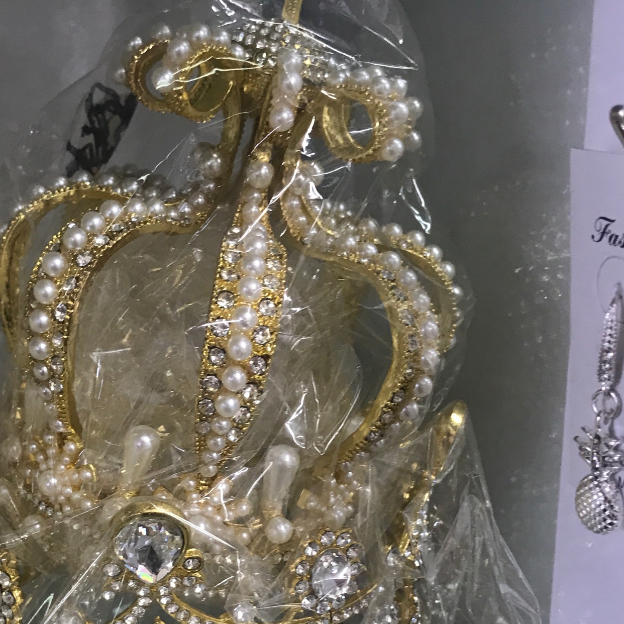Pearl crown thumbnail