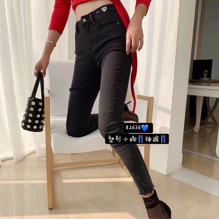 秋款黑色牛仔裤紧身裤子