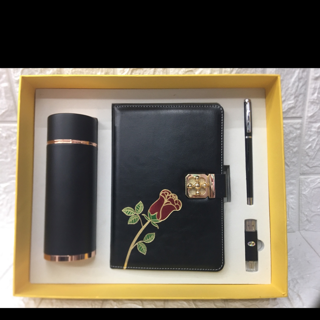 套装带保温杯油盘16GB产品图