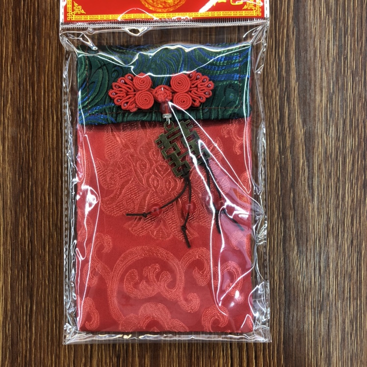 Vertical Fabric Red Envelope 3 (Single category)