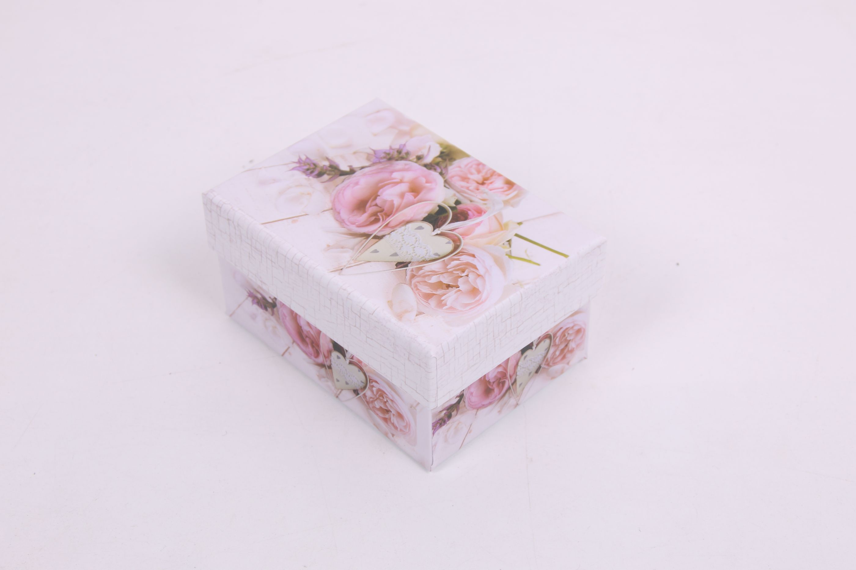 A single rectangular gift box, jewelry box, jewelry box and present box detail image 8