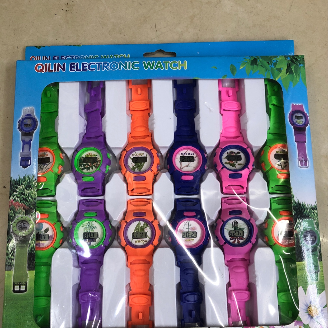 激光电子手表，各种玩具产品图