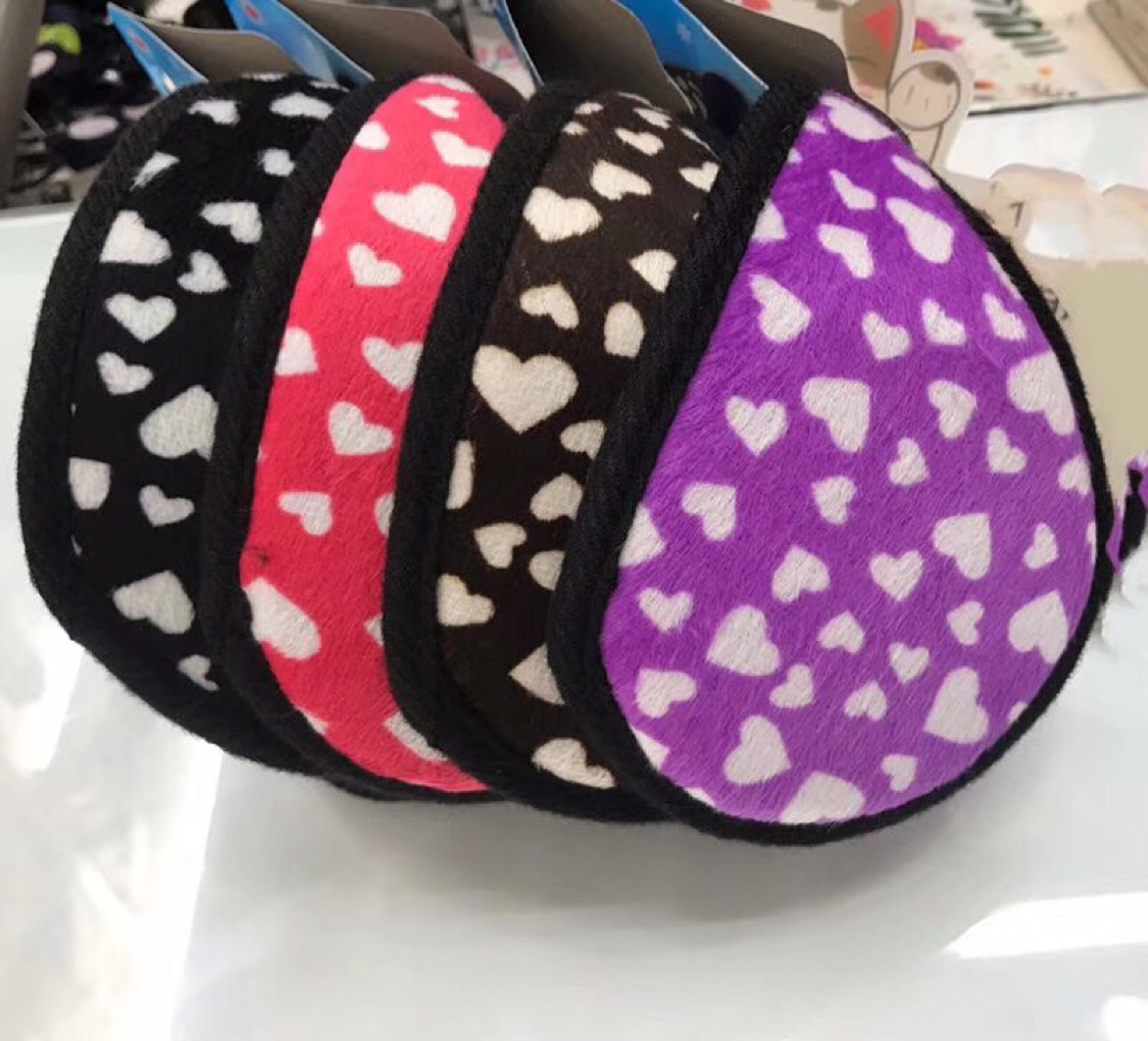 Heart-shaped ear cups