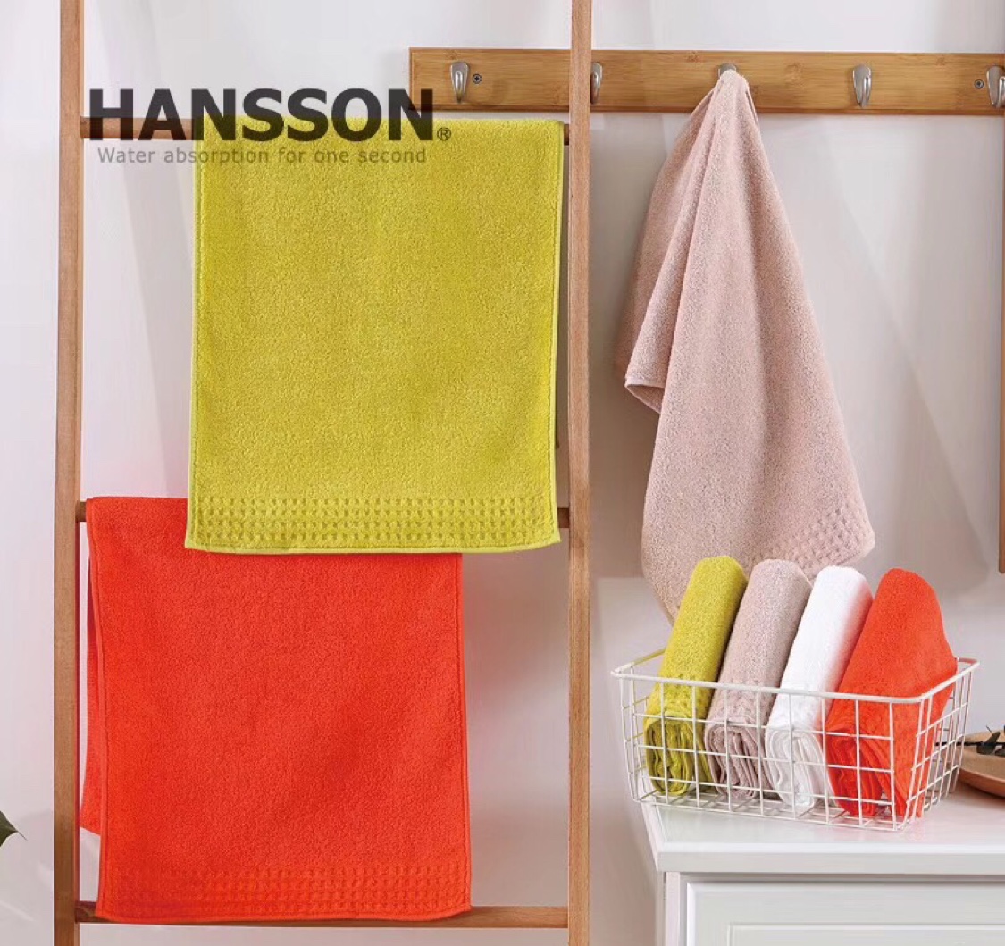 Fluttering towels thumbnail