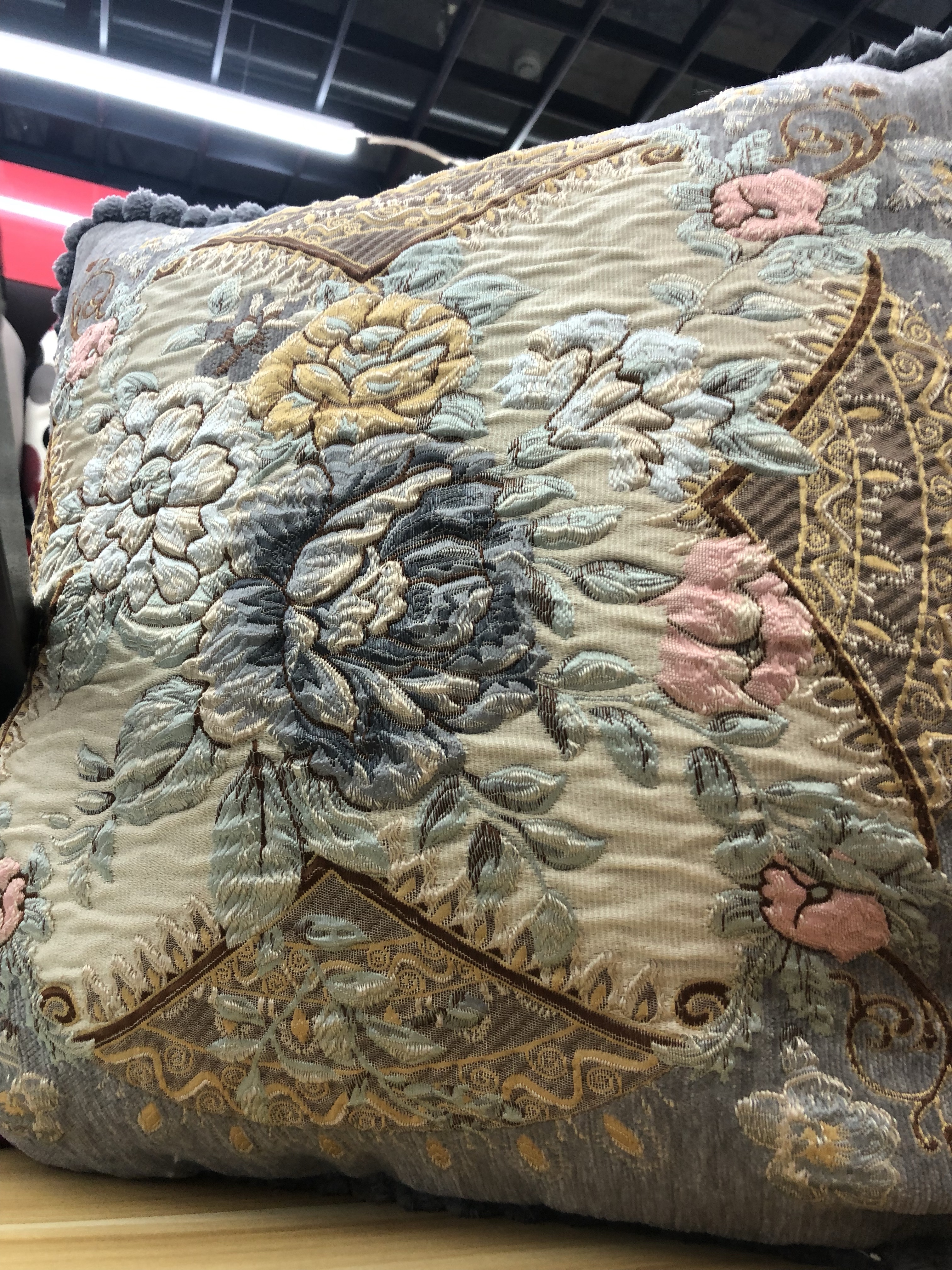时尚浮雕抱枕套家用多用抱枕产品图
