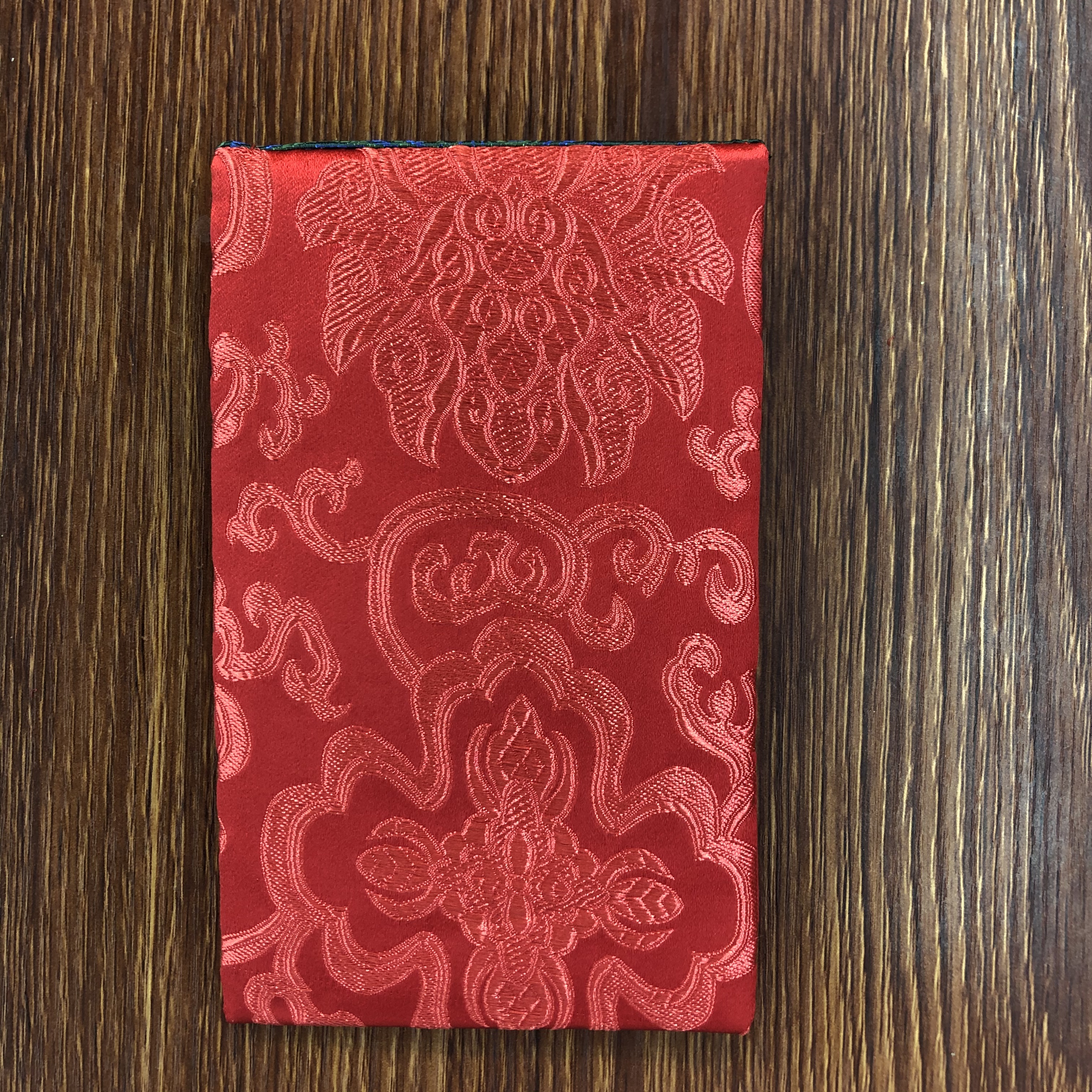 Vertical Fabric Red Envelope 3 (Single category) Specification image