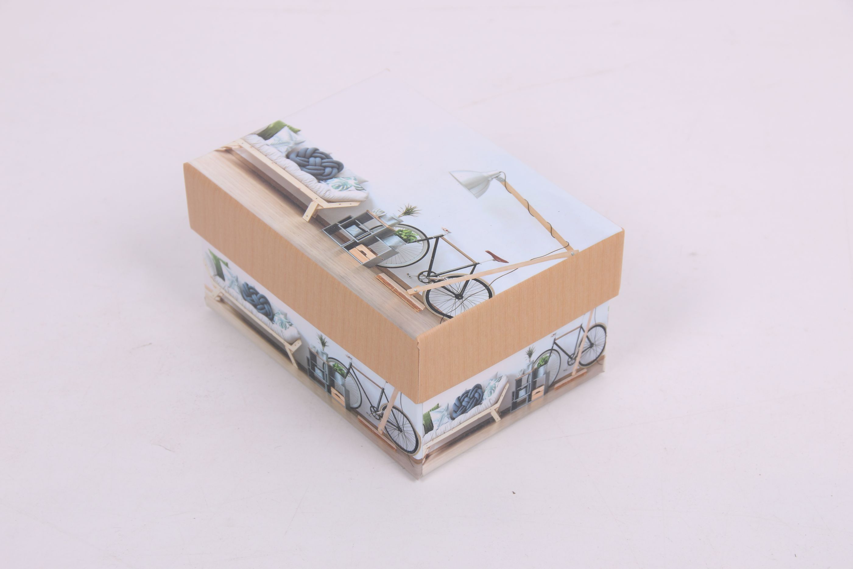 A single rectangular gift box, jewelry box, jewelry box and present box detail image 4