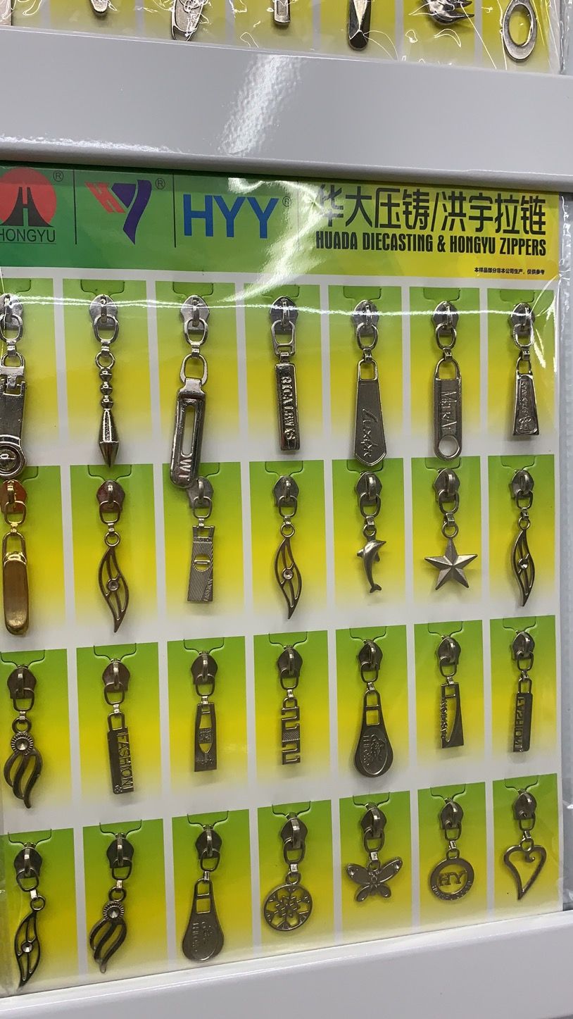 The manufacturers sell various types of 5# nylon/resin/metal elephant nose bottom three section puller