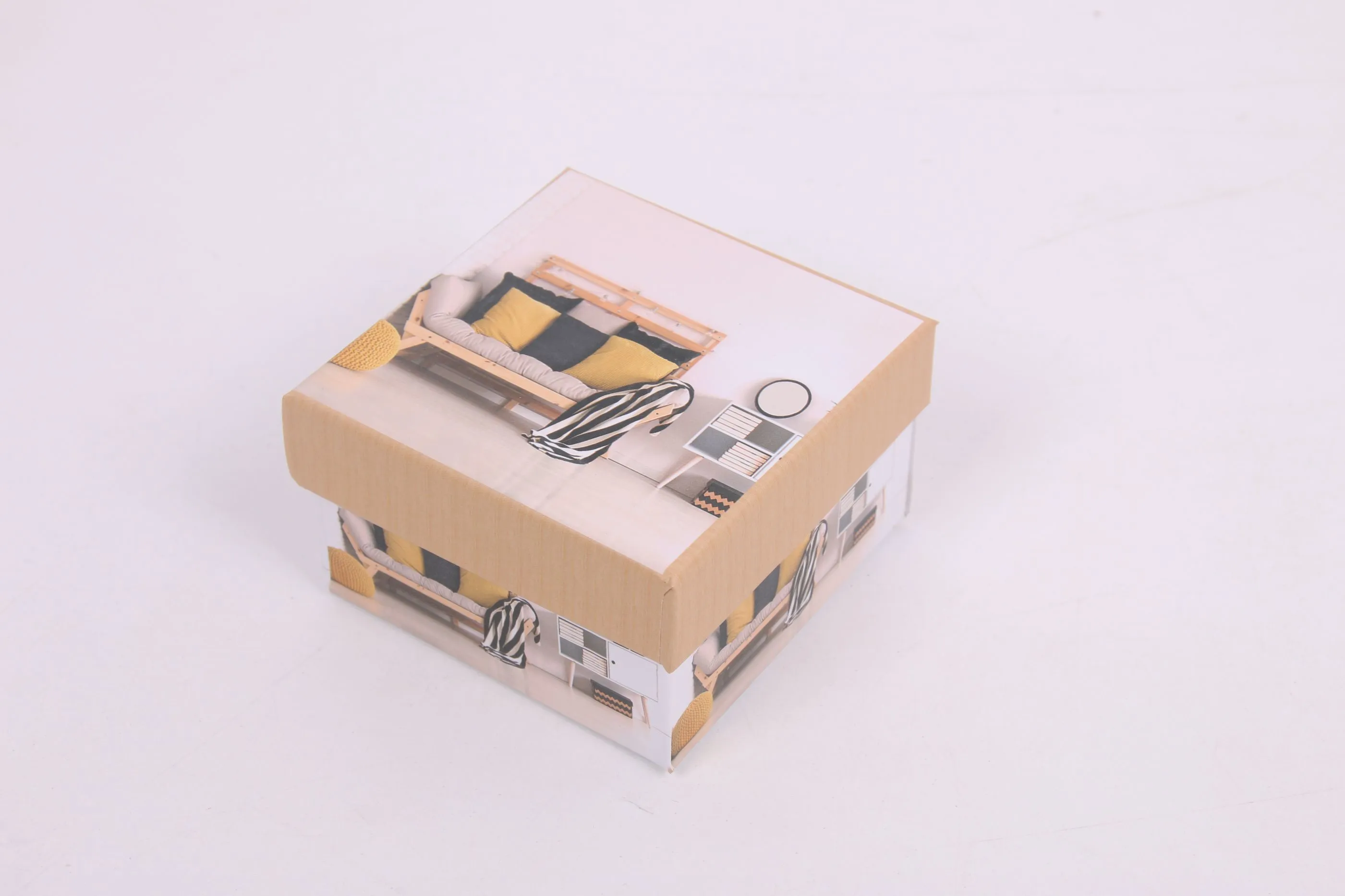 A single square gift box, accessory box, jewelry box, wedding candy box and flower box detail image 3