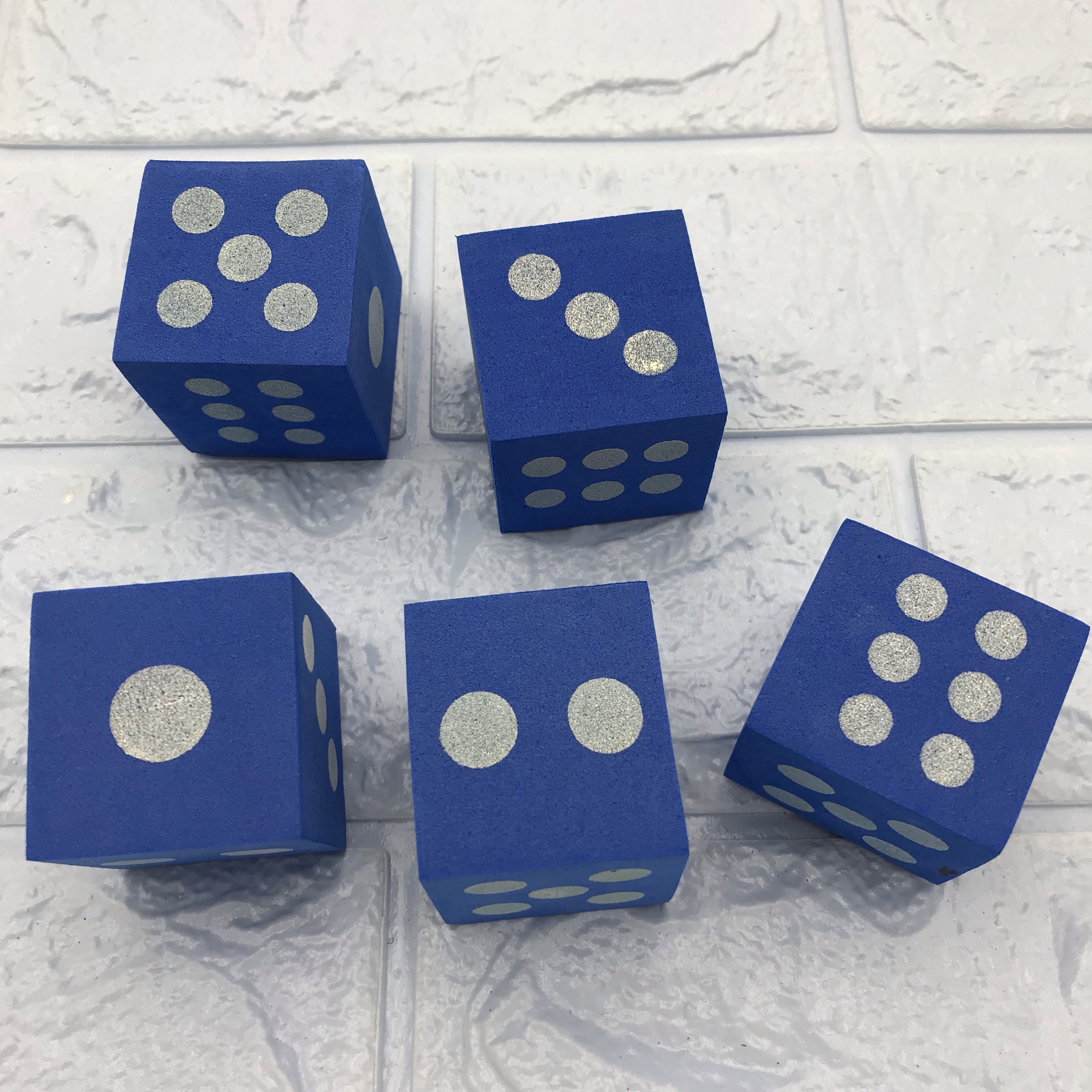 骰子、筹码实物图