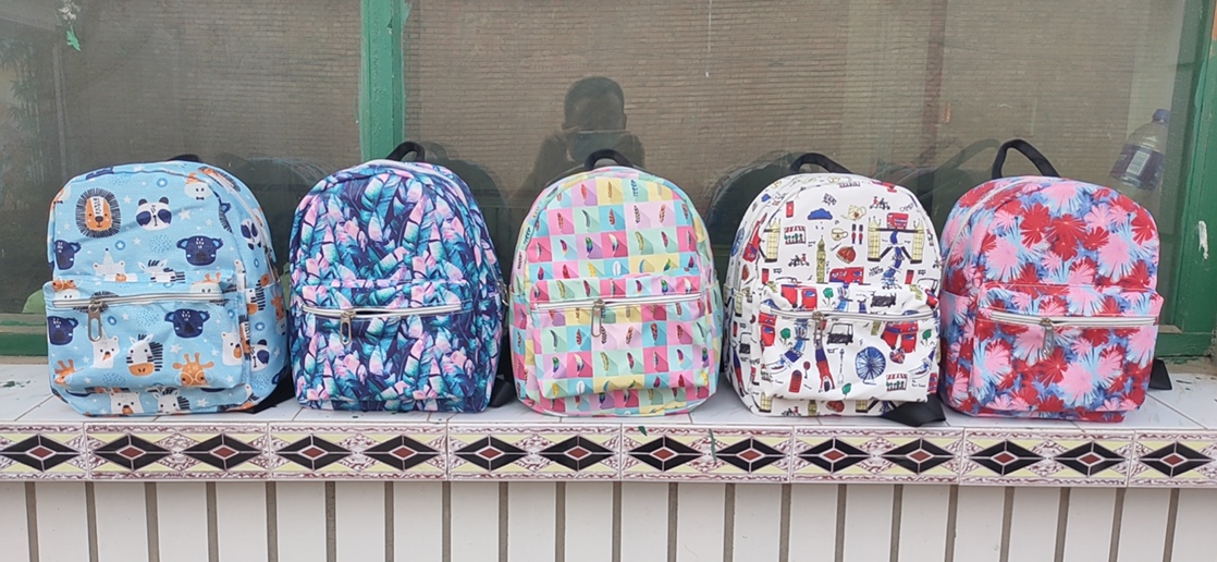 新款现货小花双背书包幼儿园女士休闲混花色不挑花色