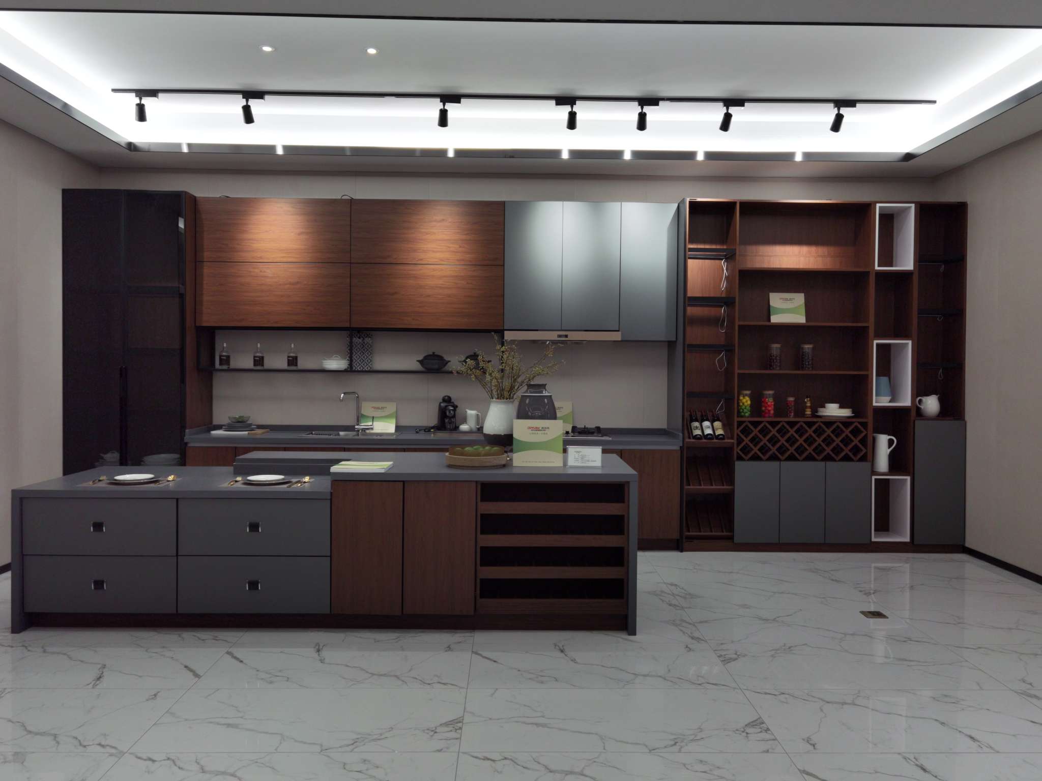 All-aluminum kitchen cabinets, wardrobes, walk-in closets, wall guards, shoe cabinets, wine cabinets and wine cellars, simple and fashionable, new and light luxury Application Scenario
