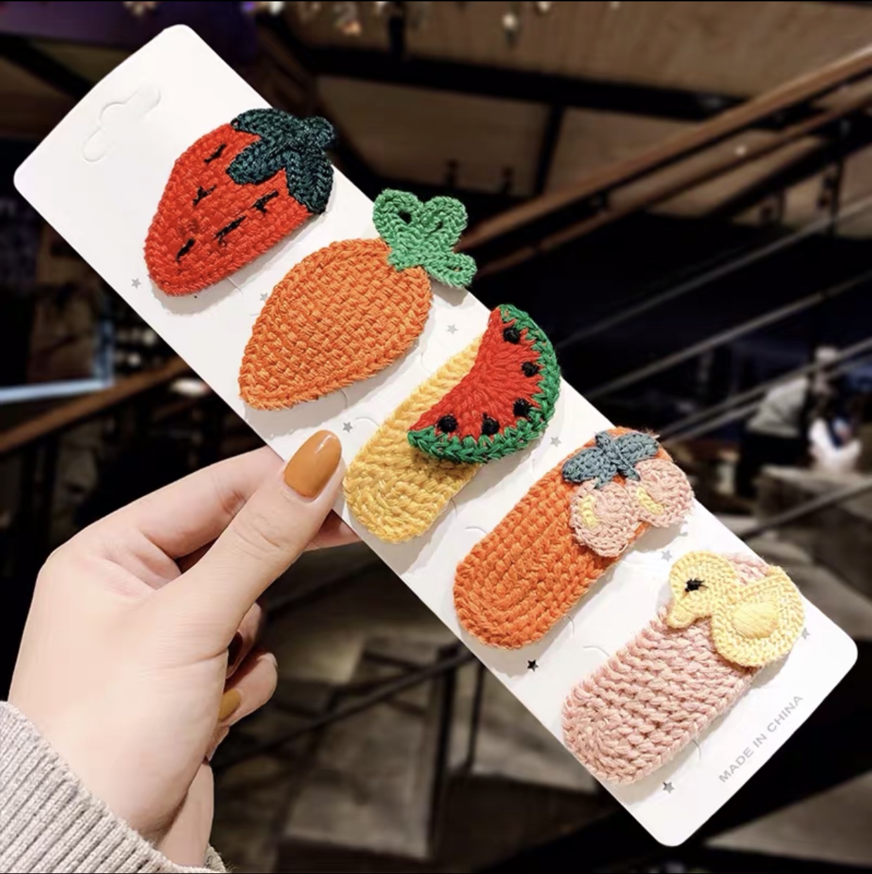 New autumn and winter wool knitting baby BB clip clip hair clip cartoon hairball hair clip children princess tiara thumbnail