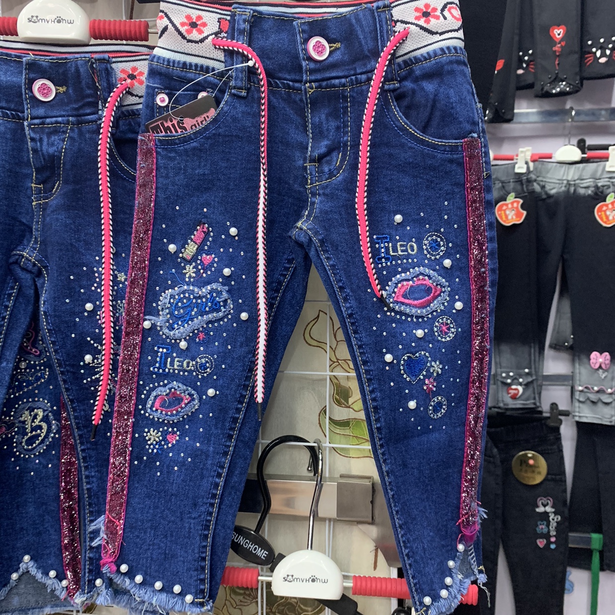 嘴唇爱心牛仔裤