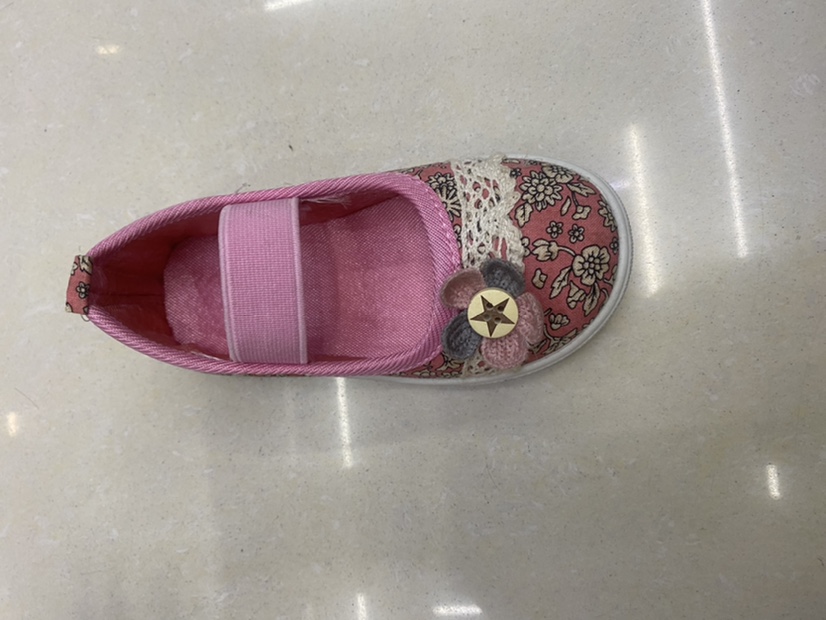 外贸热销女童粘扣带布鞋可爱一脚蹬花布童鞋