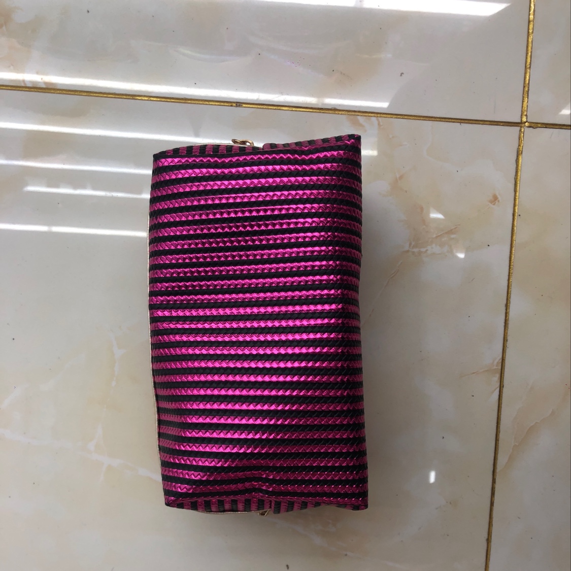 pu条纹化妆包