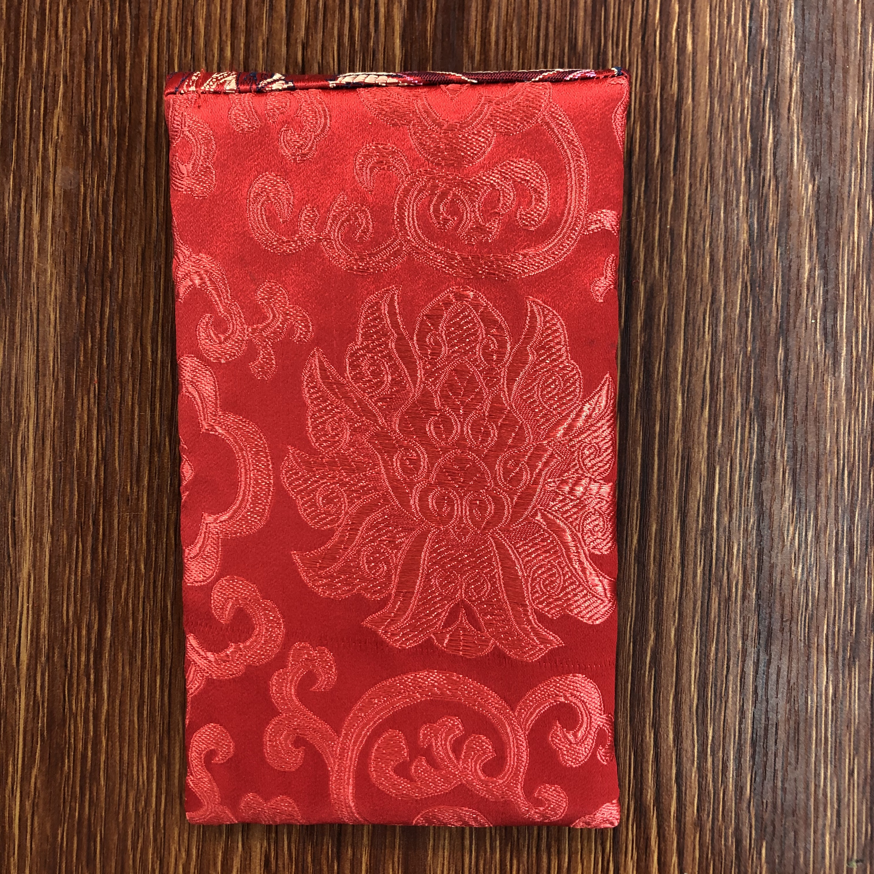 Vertical Fabric Red Envelope 2 (Single category) Specification image
