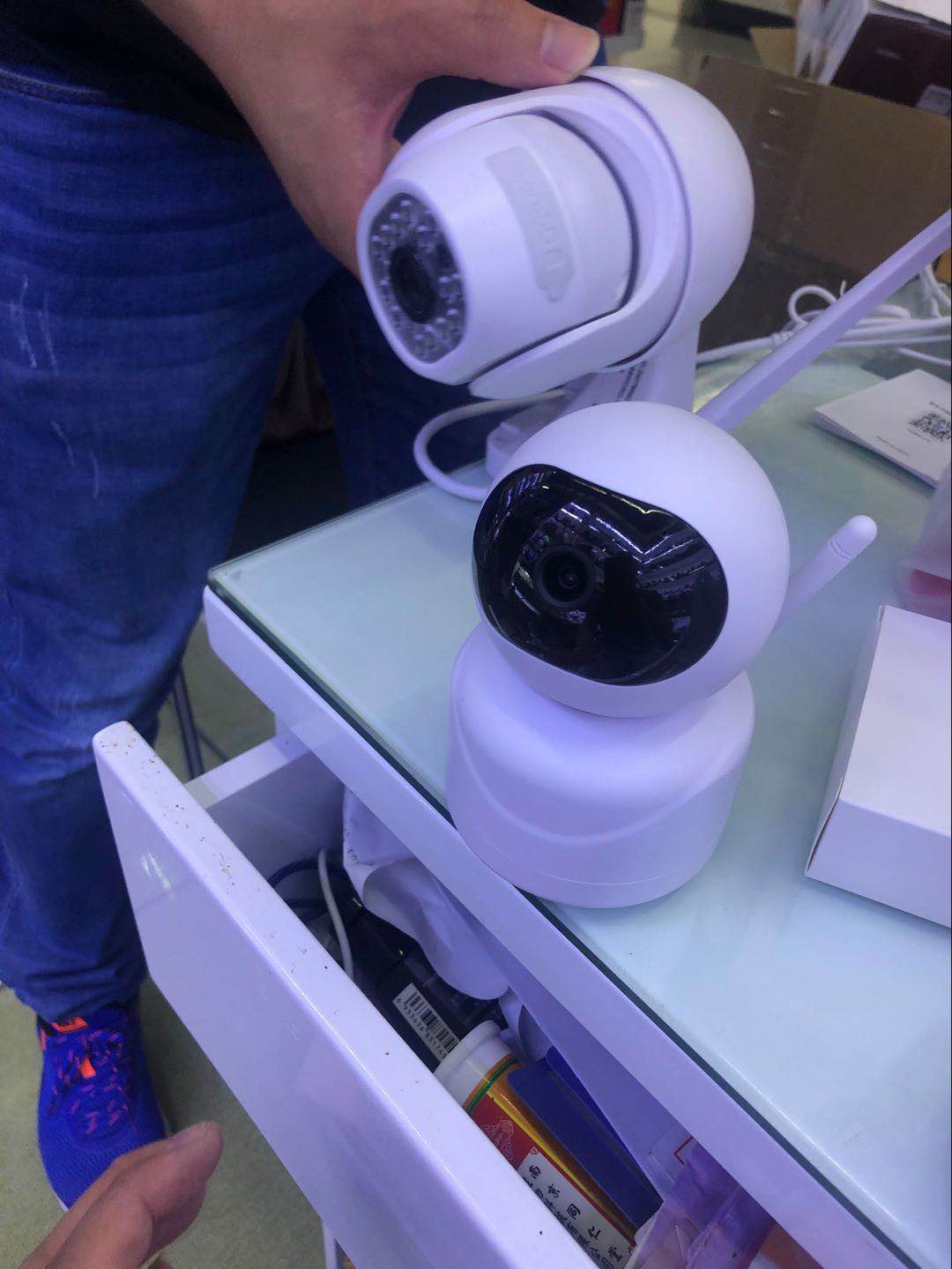 监控摄像头5