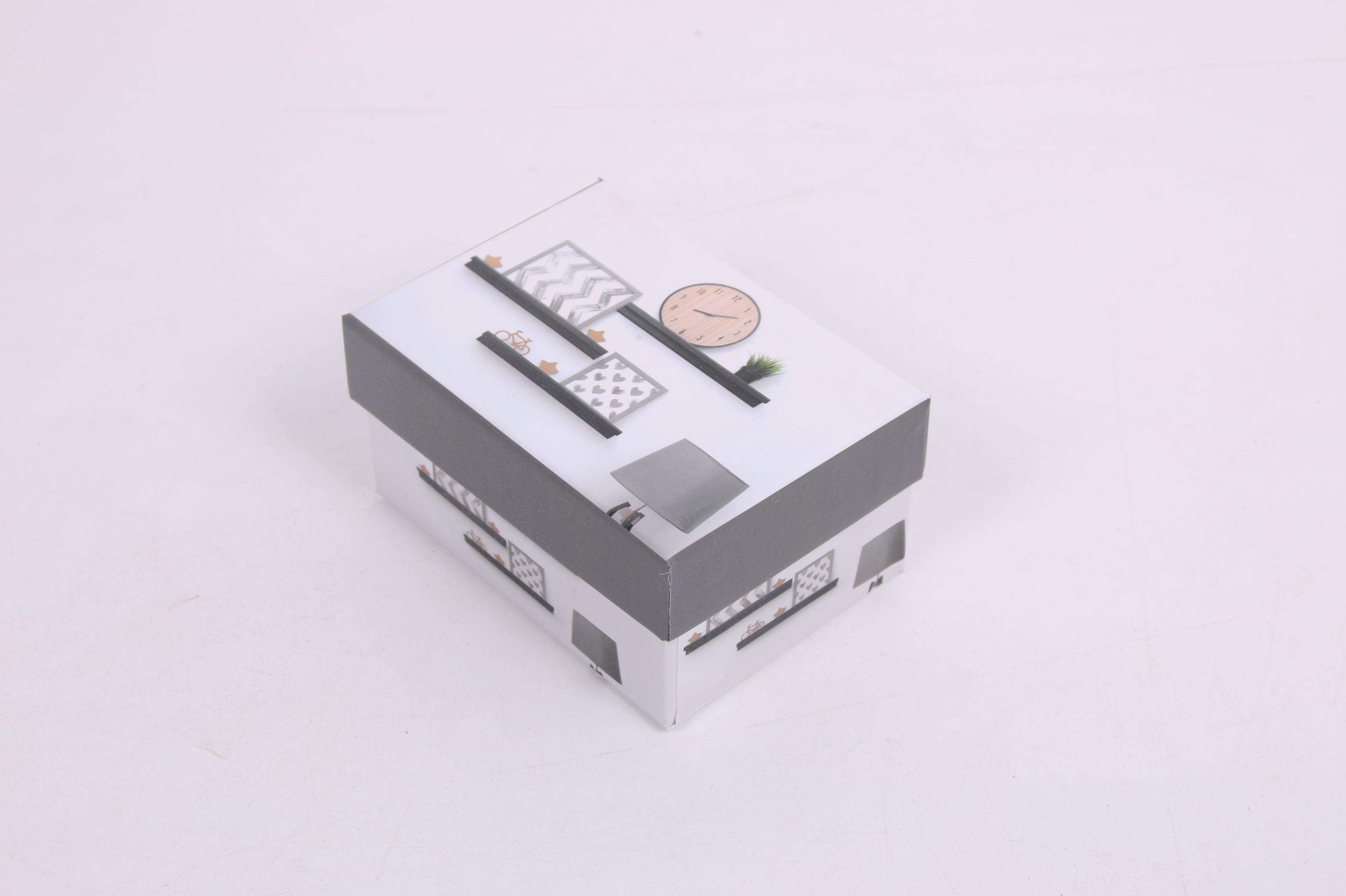 A single rectangular gift box, jewelry box, jewelry box and present box detail image 2