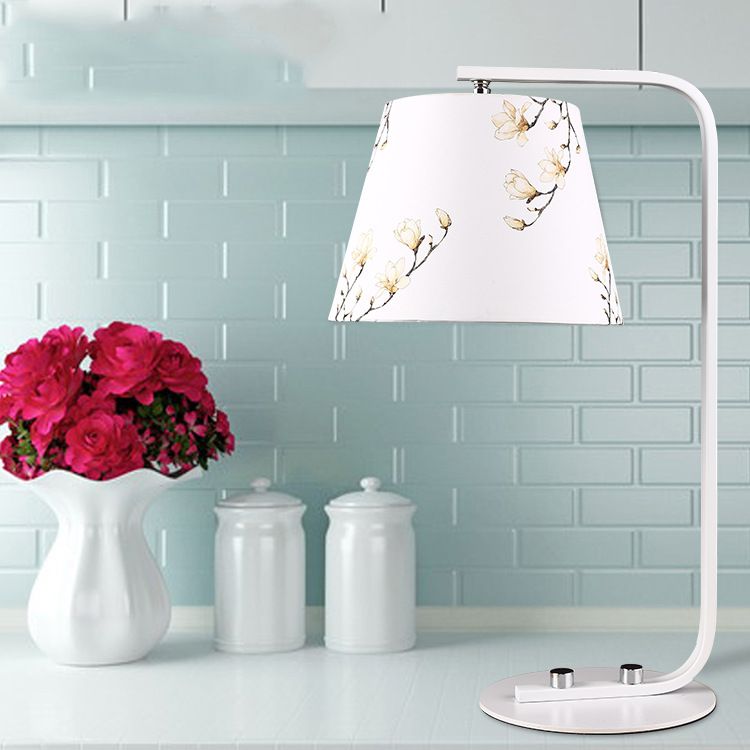 Simple, modern, creative cloth lamp LED lamp Push-button lamp for bedroom, study, eye protection