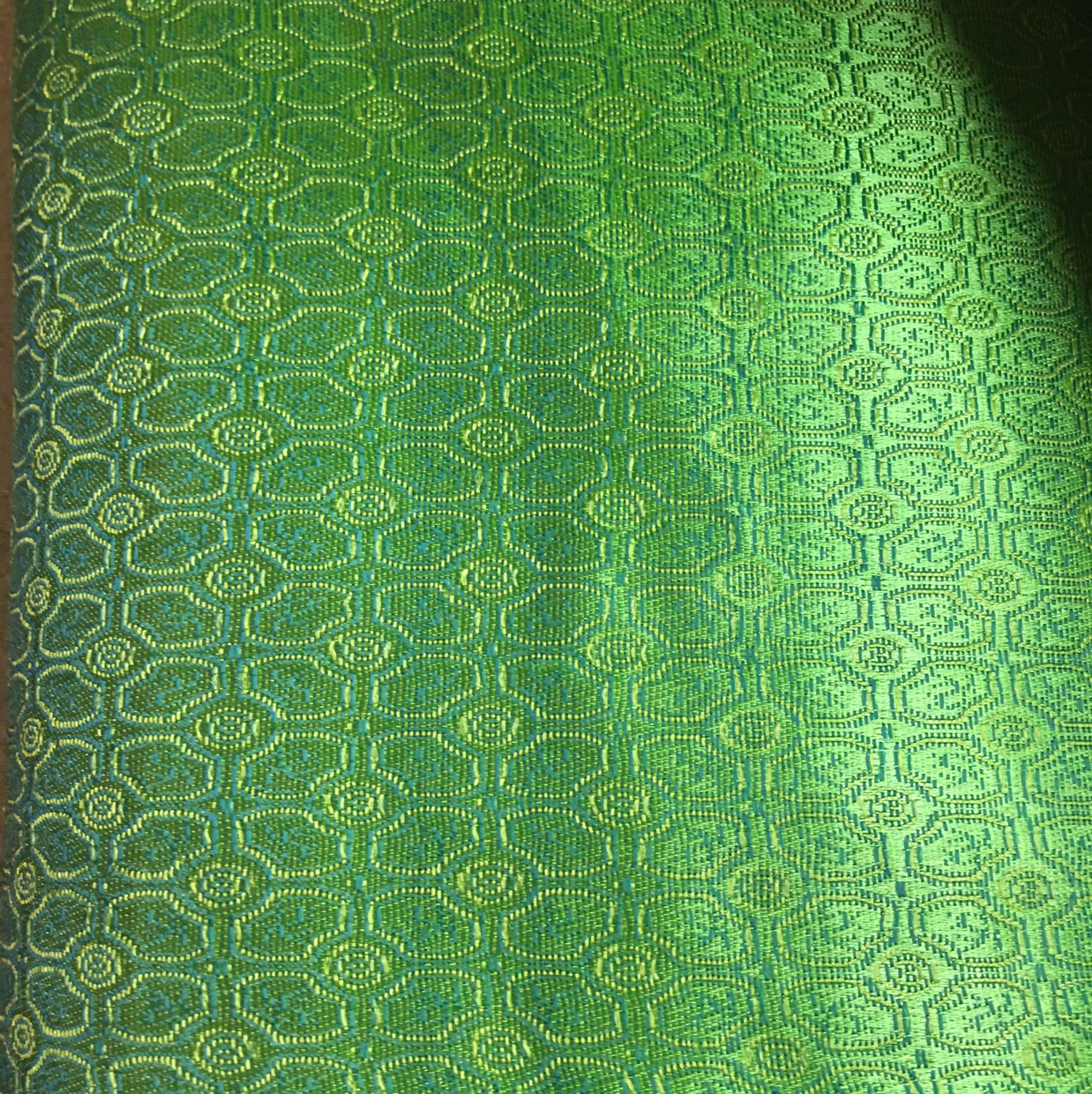 Brocade 25 thumbnail