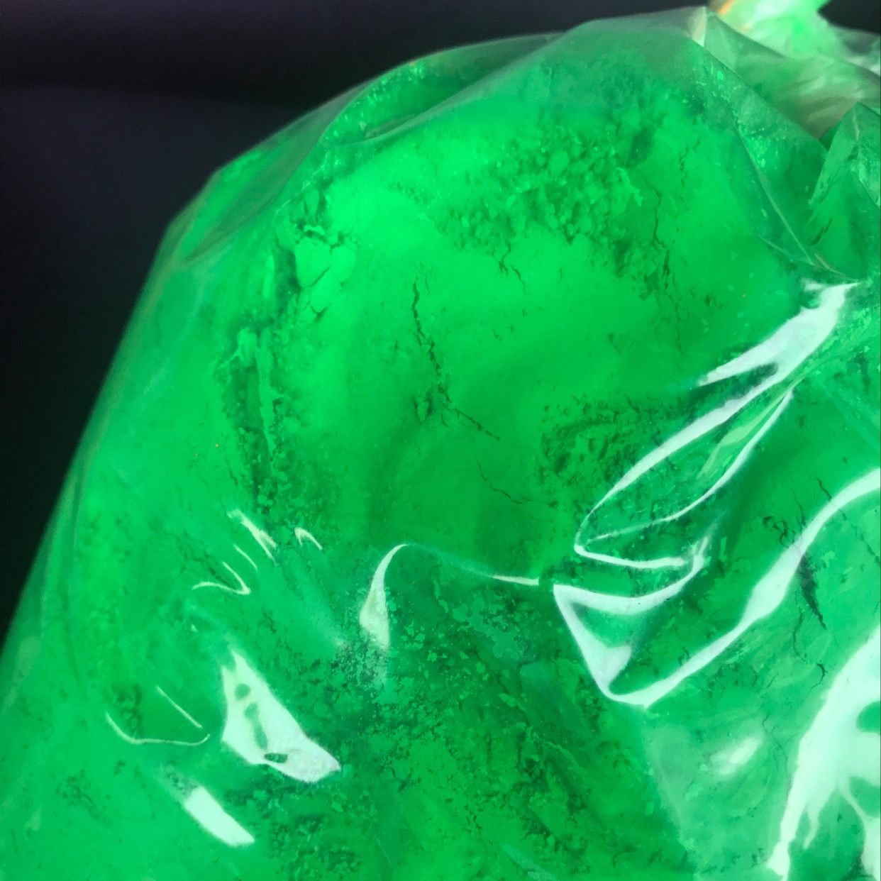 Fluorescent green powder details Picture