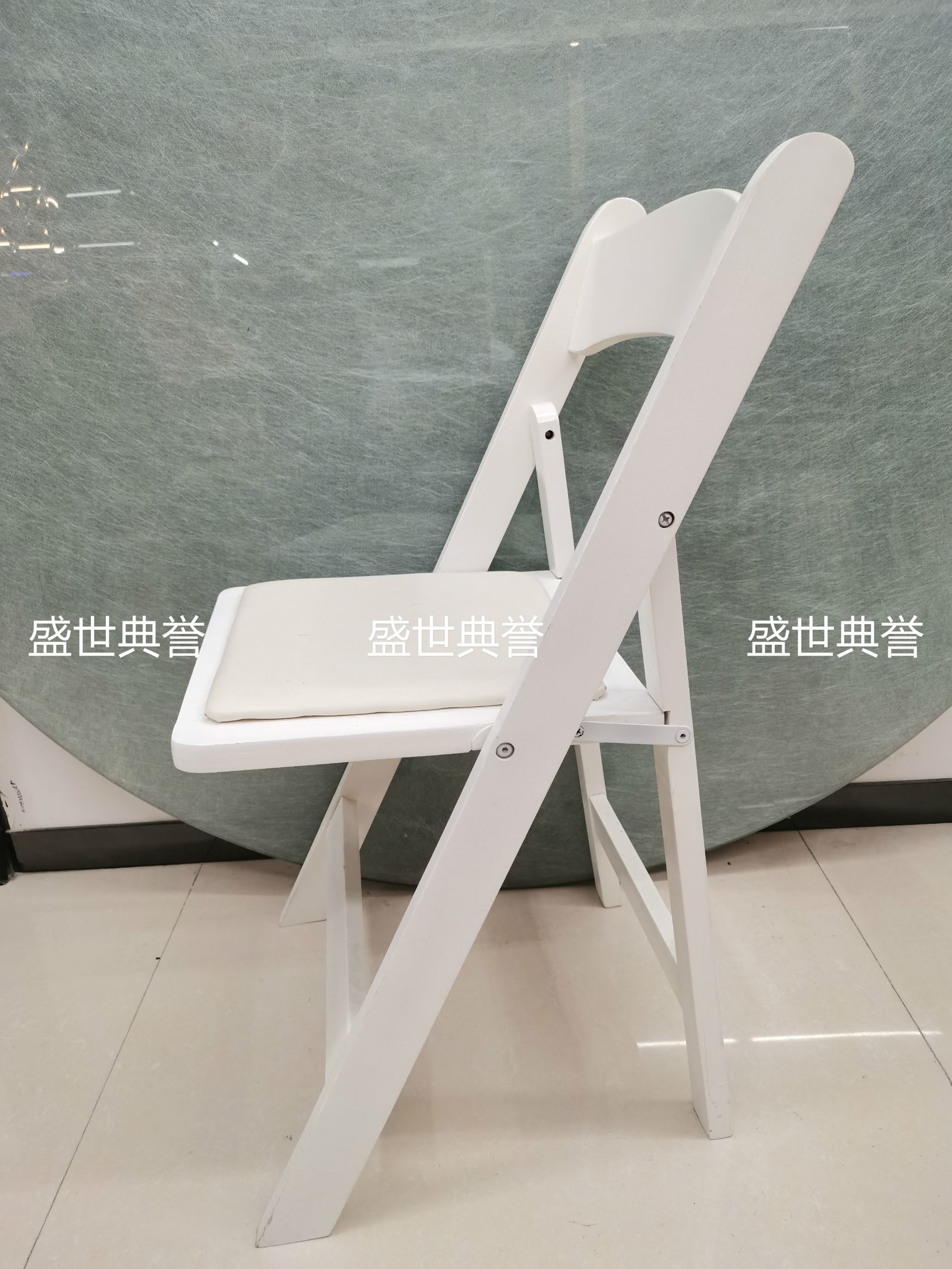 杭州外贸出口户外折叠椅 户外婚礼实木折叠椅子 宴会聚会白色椅子详情图4