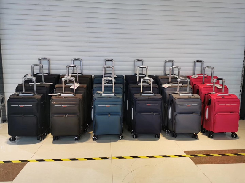 三件套防水布、静音轮、铝合金拉杆