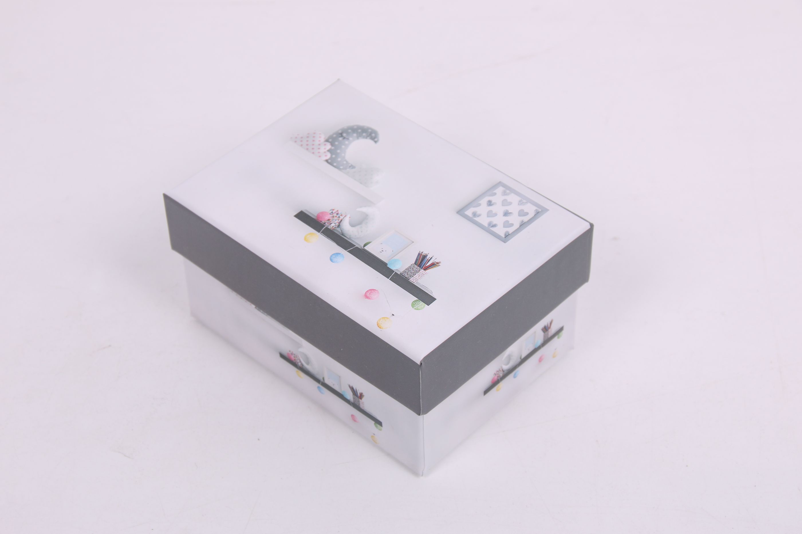 A single rectangular gift box, jewelry box, jewelry box and present box detail image 3