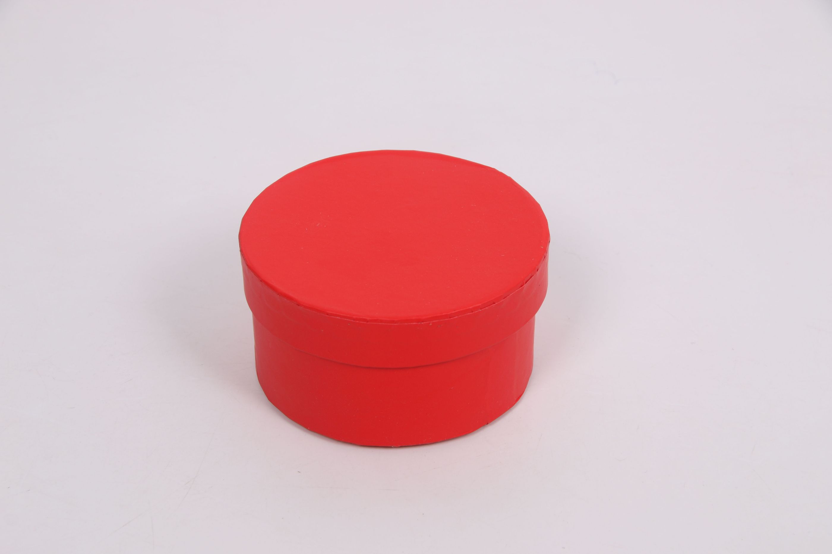 A single round gift box, jewelry box, present box and wedding candy box detail image 1