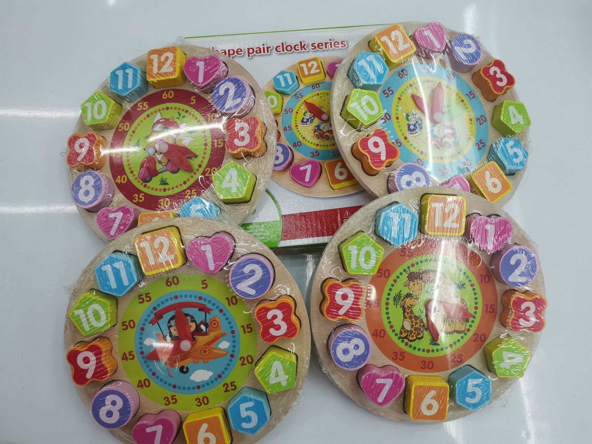 卡通小时钟 学习用品 办公用品