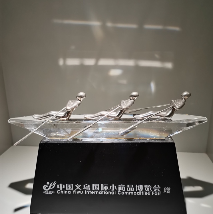 Liting Clothes Hanger Life Store qualification pic - 16