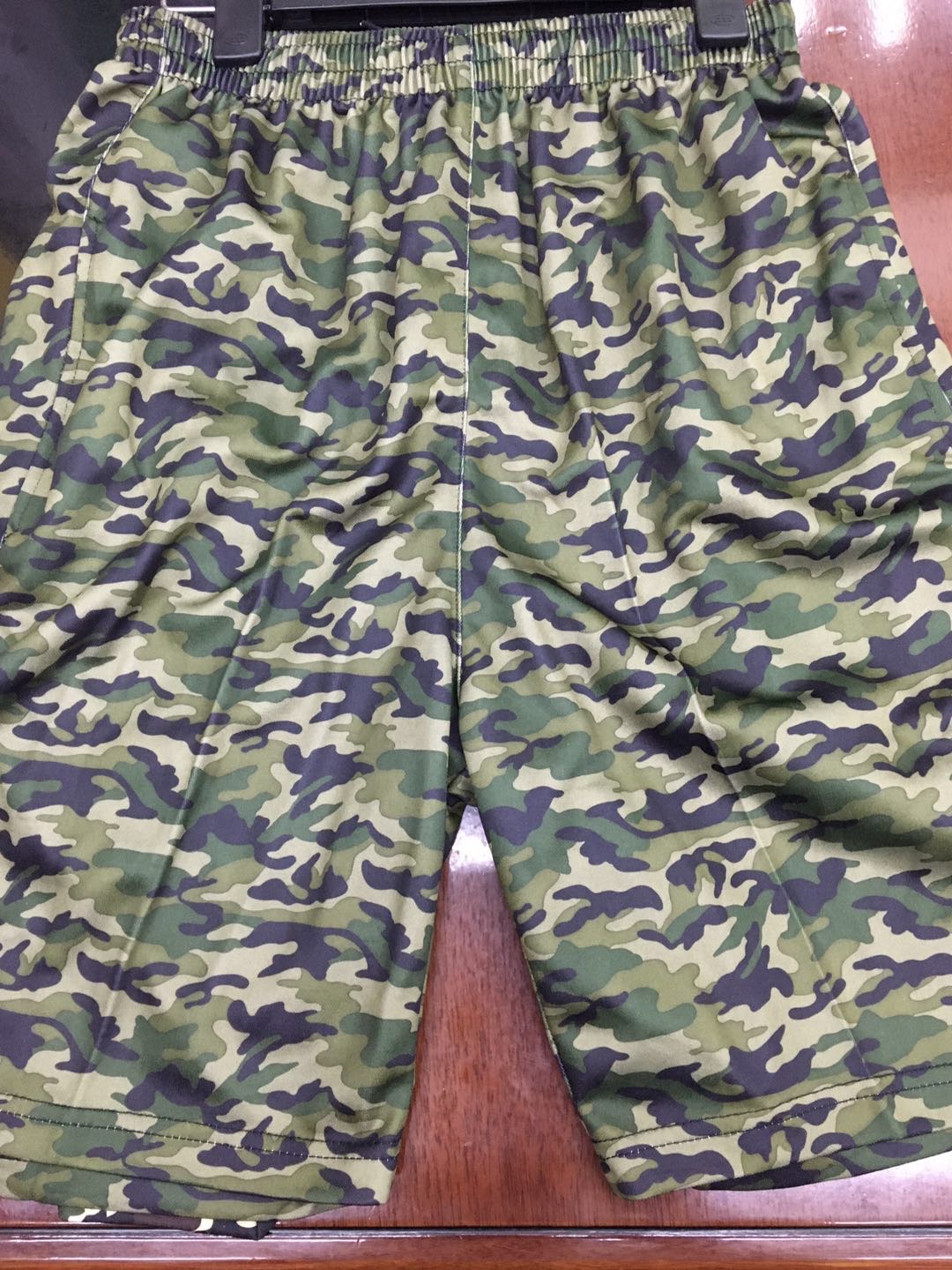 Customized trendy and fashionable sportswear camouflage for foreign trade Specification image