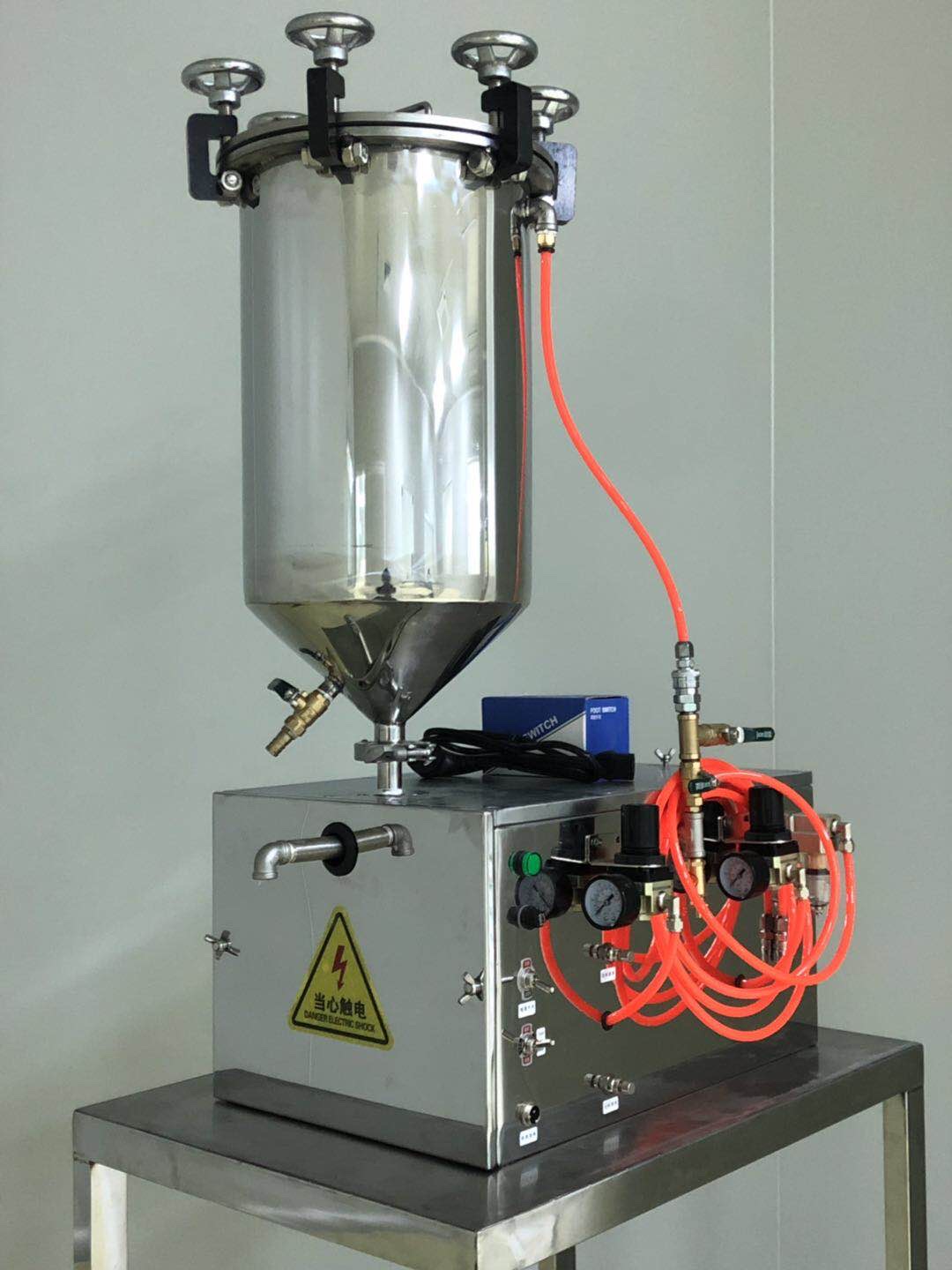 2025-1小型灌装机械包装机械设备锐远机械厂家直销诚信经营