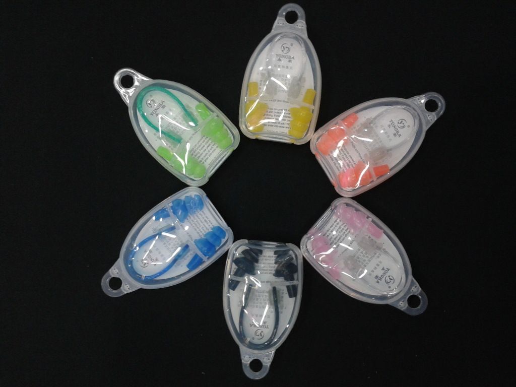 Manufacturer wholesale box nose clip earplug set swimming accessories swimming pool equipment random color full figure