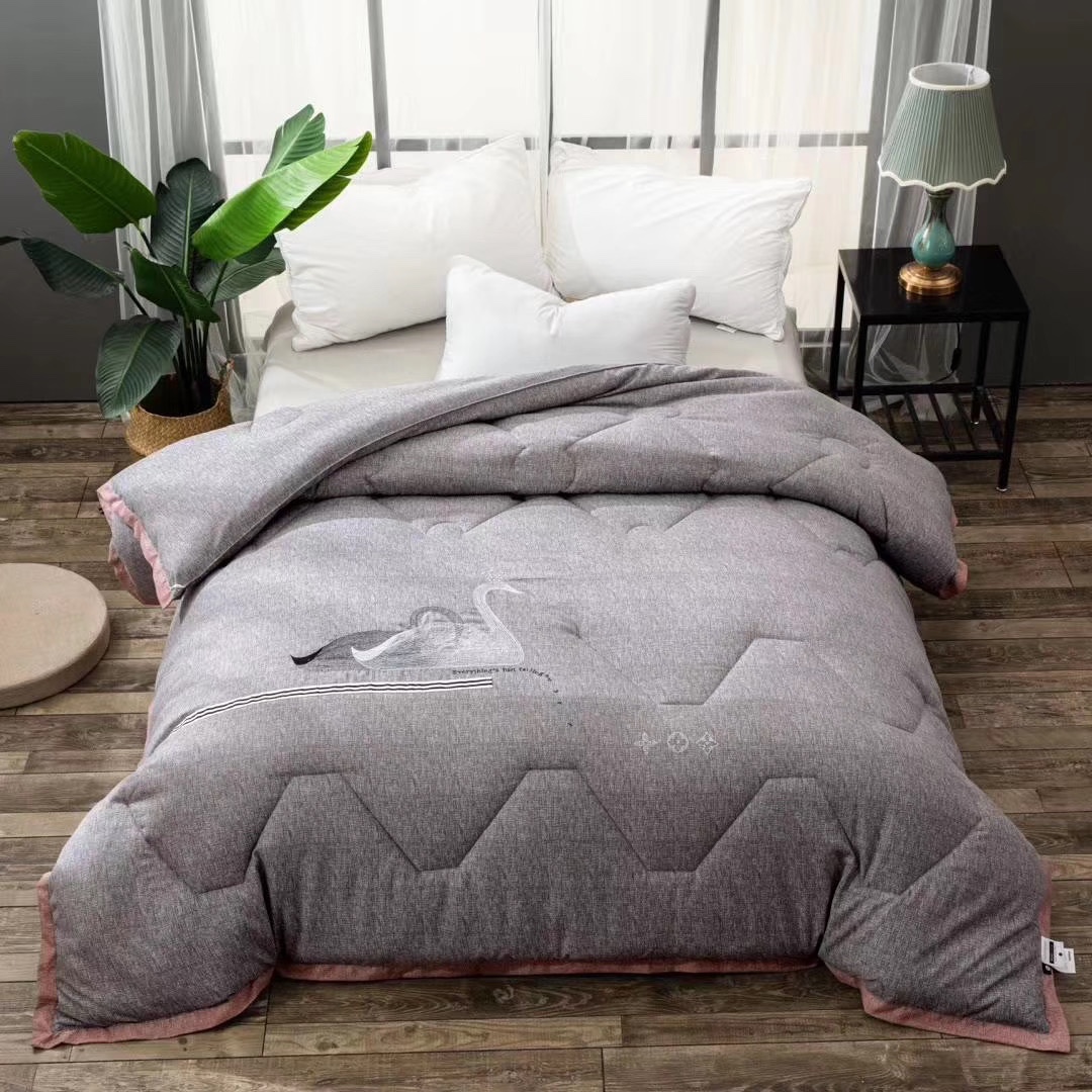 Velvet east quilt Specification image