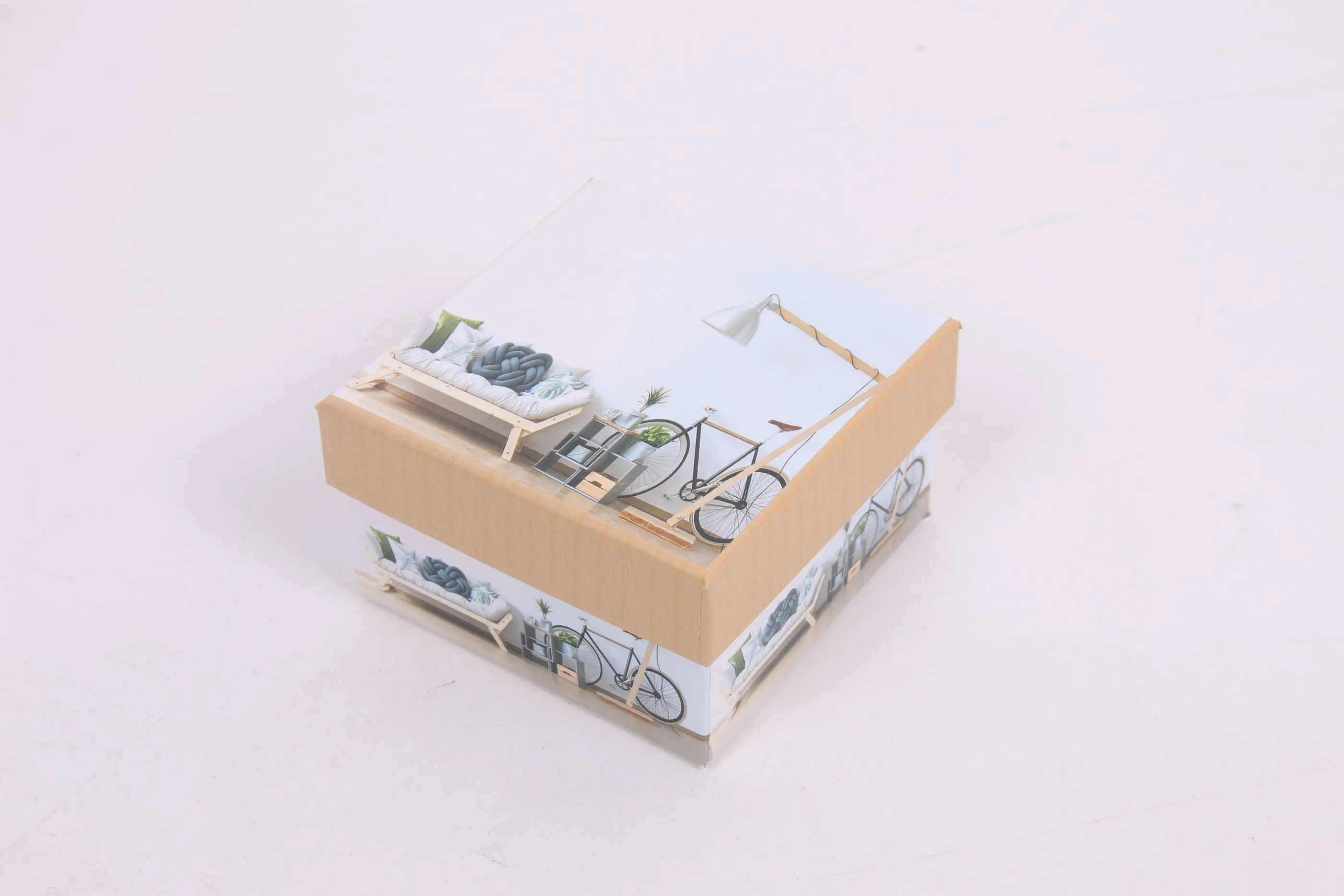 A single square gift box, accessory box, jewelry box, wedding candy box and flower box detail image 1