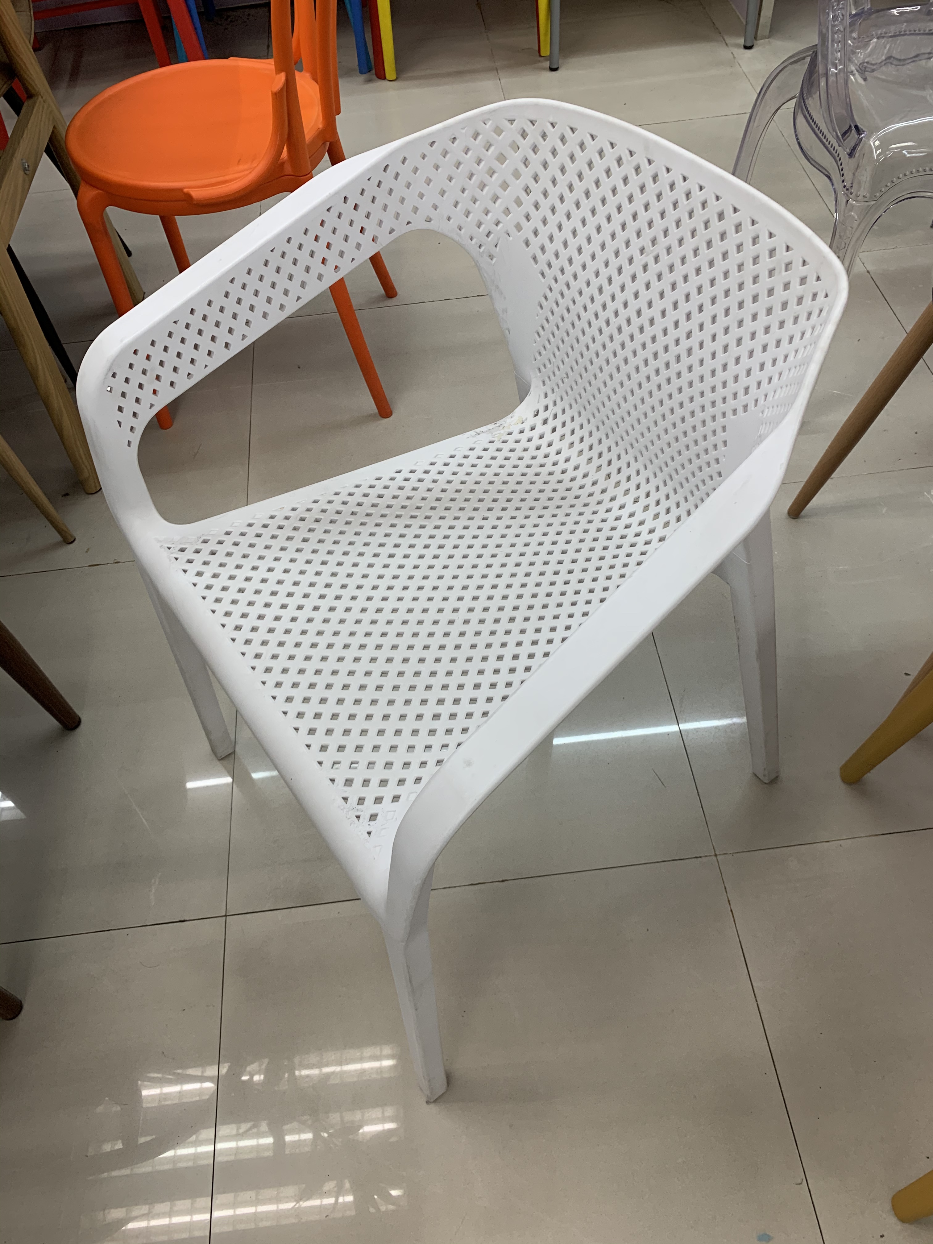 The Whole Network Leak Chair Is Available Indoors And Outdoors Application Scenario
