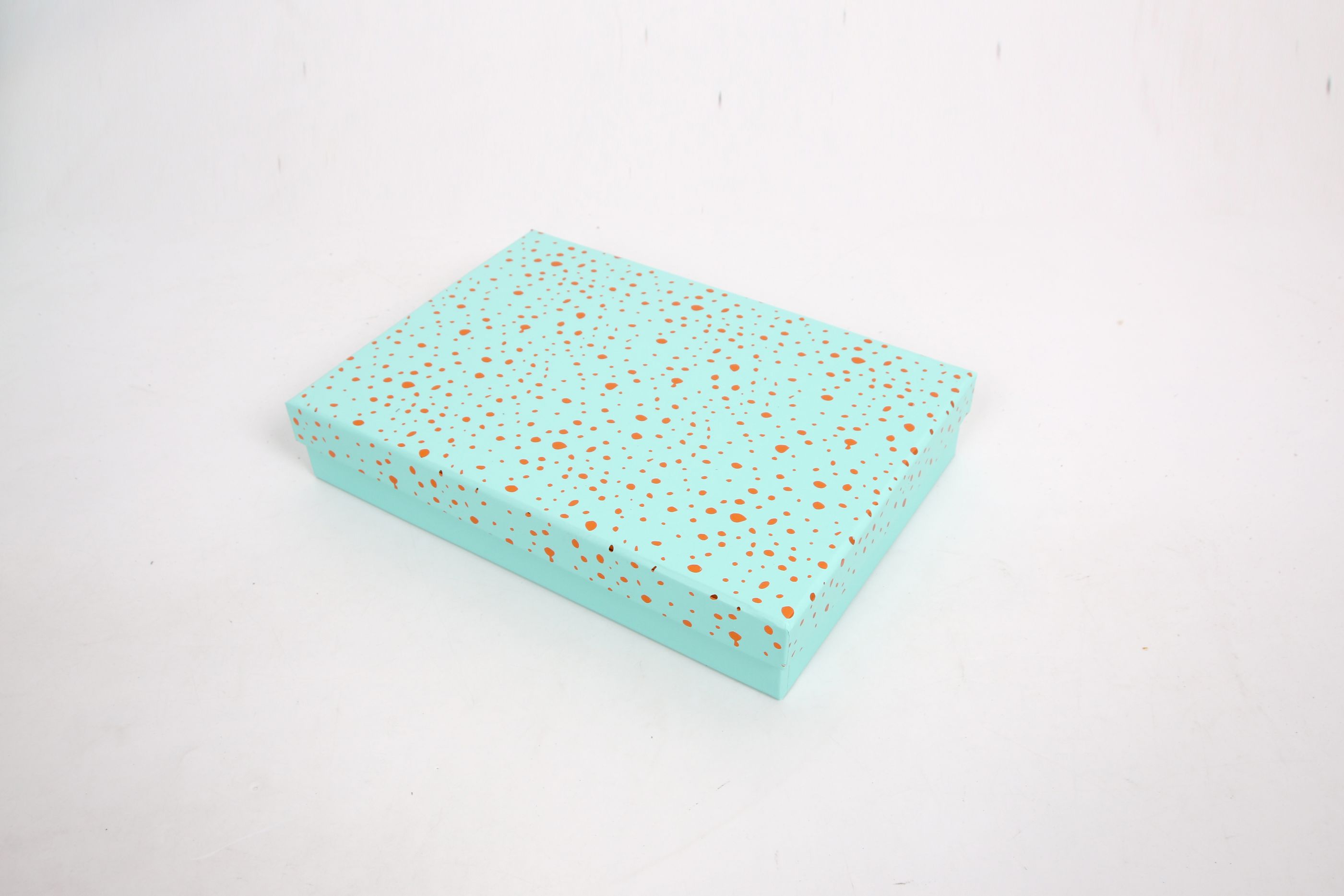 Rectangular ten-piece gift box, flat box, shirt, silk scarf box, gift box Application Scenario
