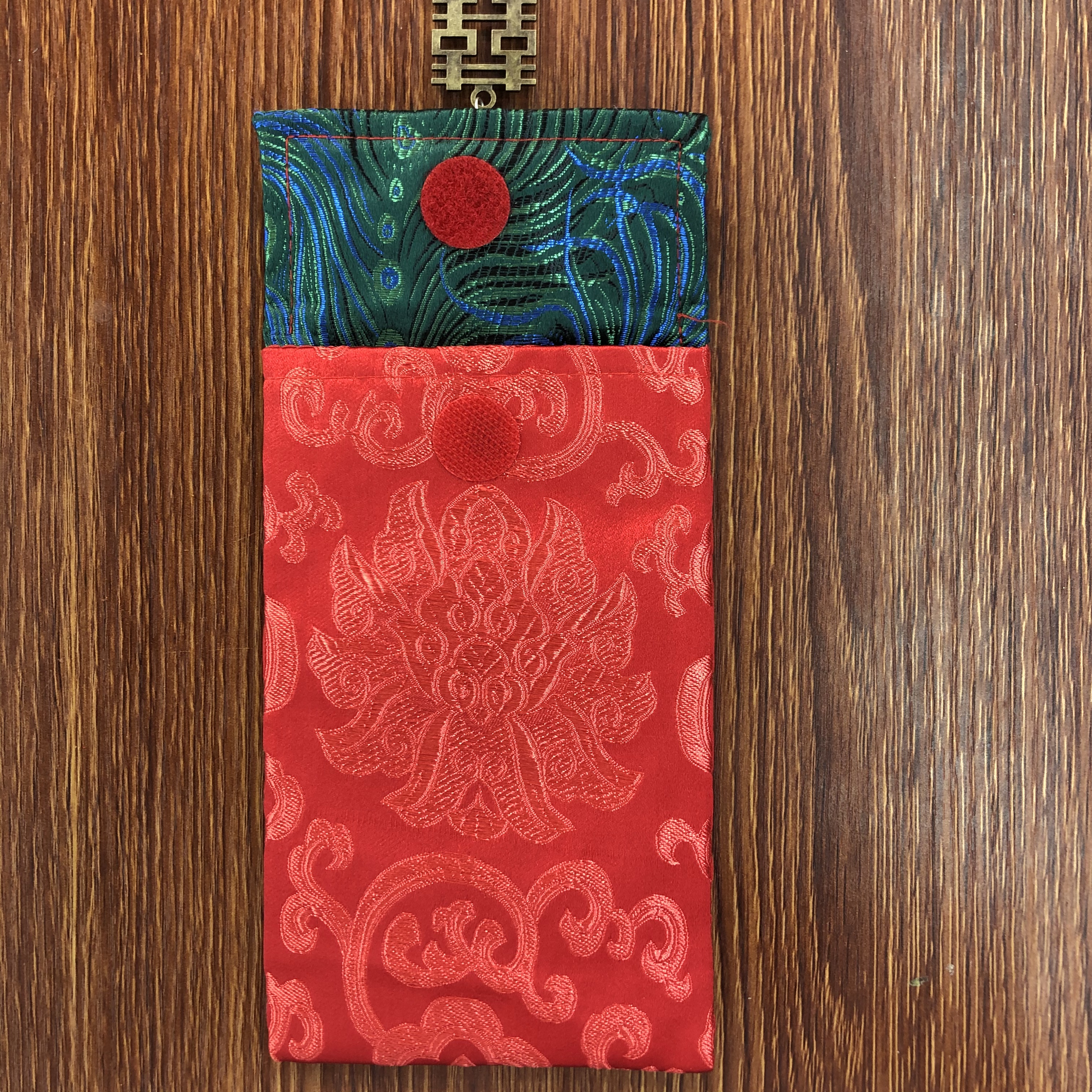 Vertical Fabric Red Envelope 3 (Single category) Application Scenario
