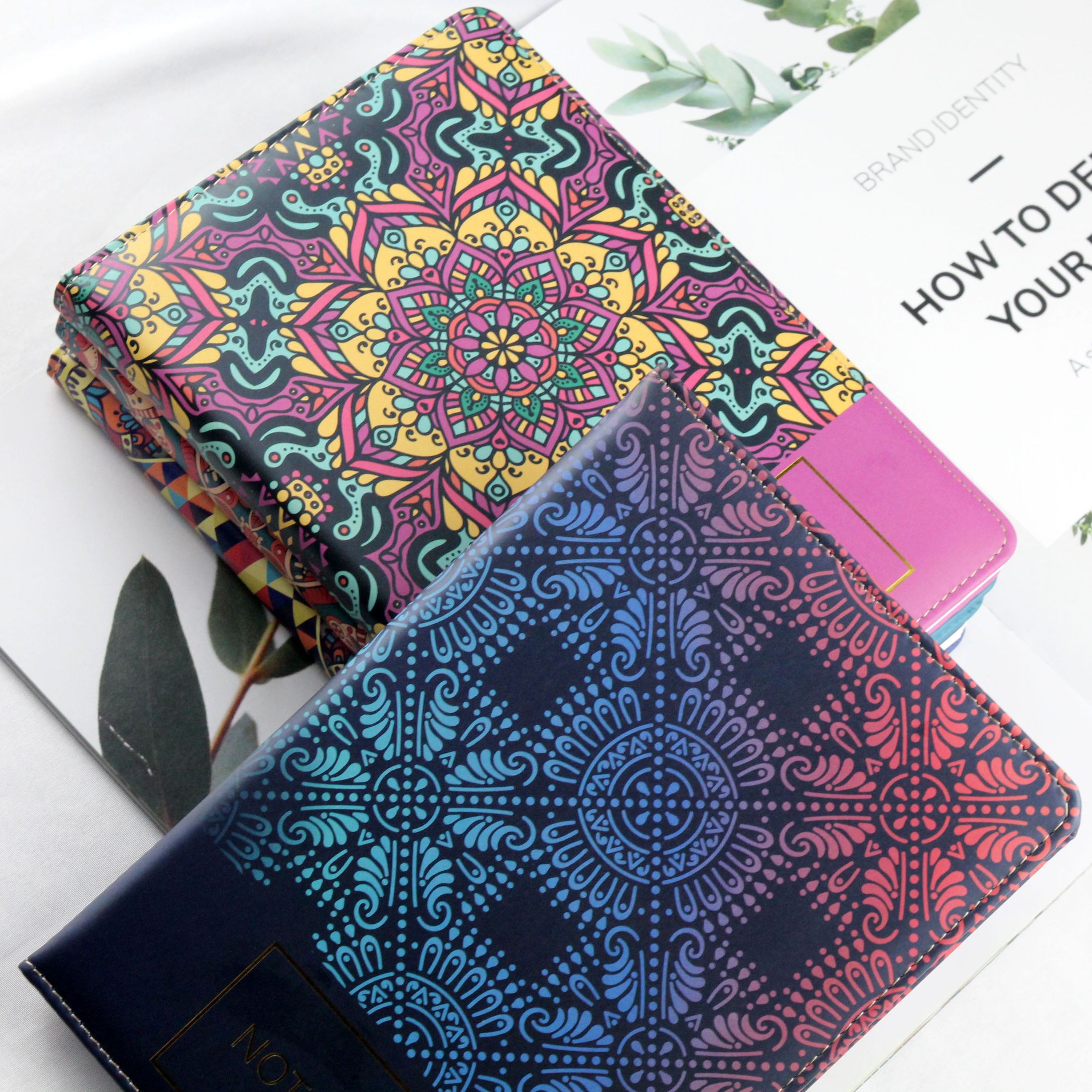 俄罗斯图腾异域风情笔记本a5商务记事本logo定制日记本子创意文具产品图