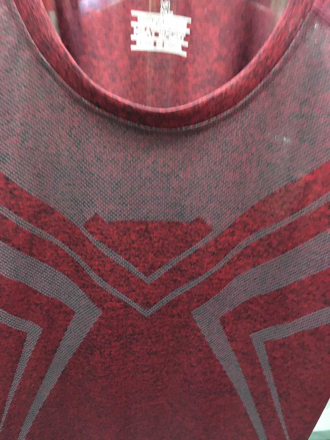 Customized trendy, fashionable and sporty red and gray patterns for foreign trade details Picture