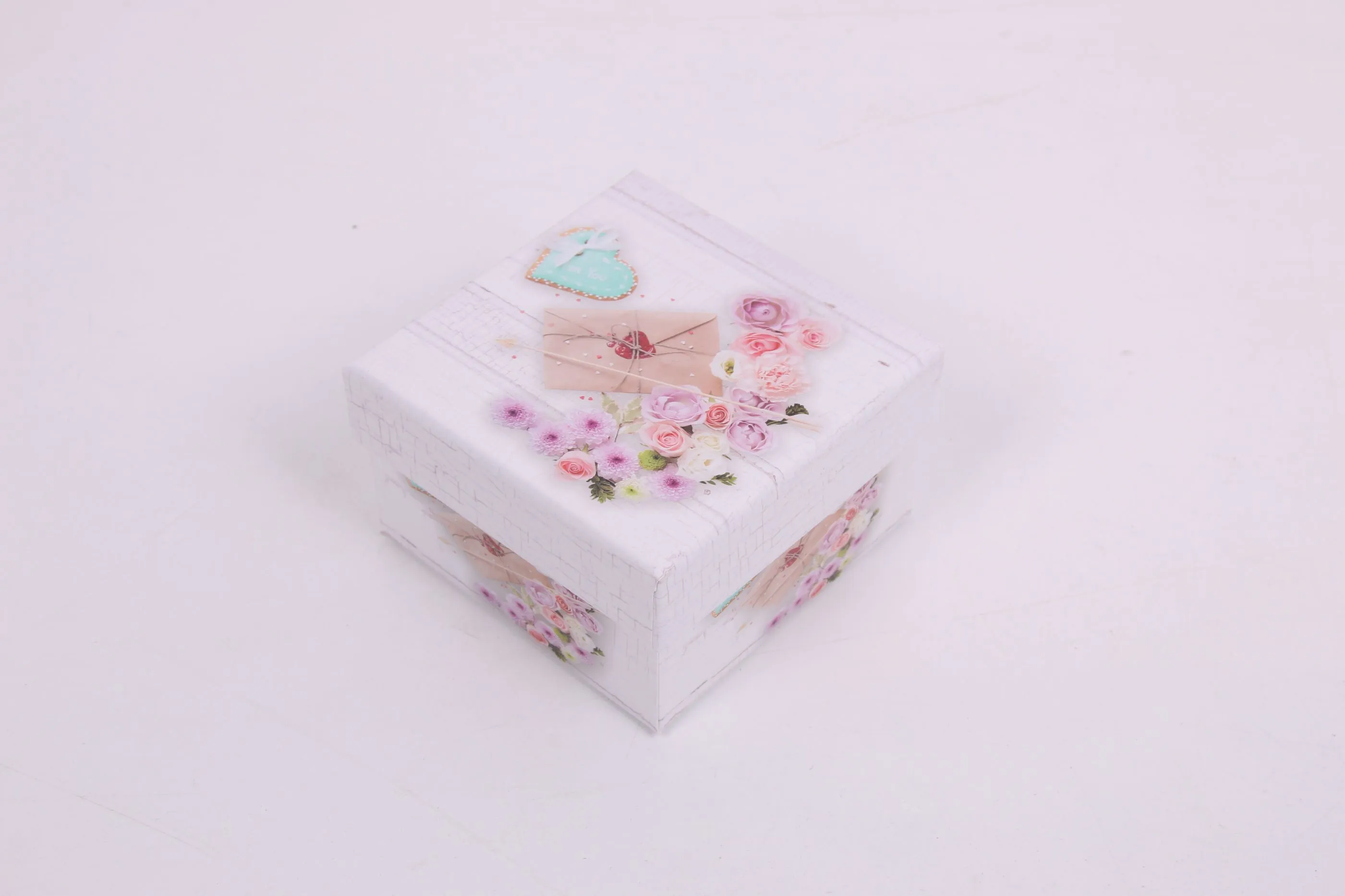 A single square gift box, accessory box, jewelry box, wedding candy box and flower box detail image 8