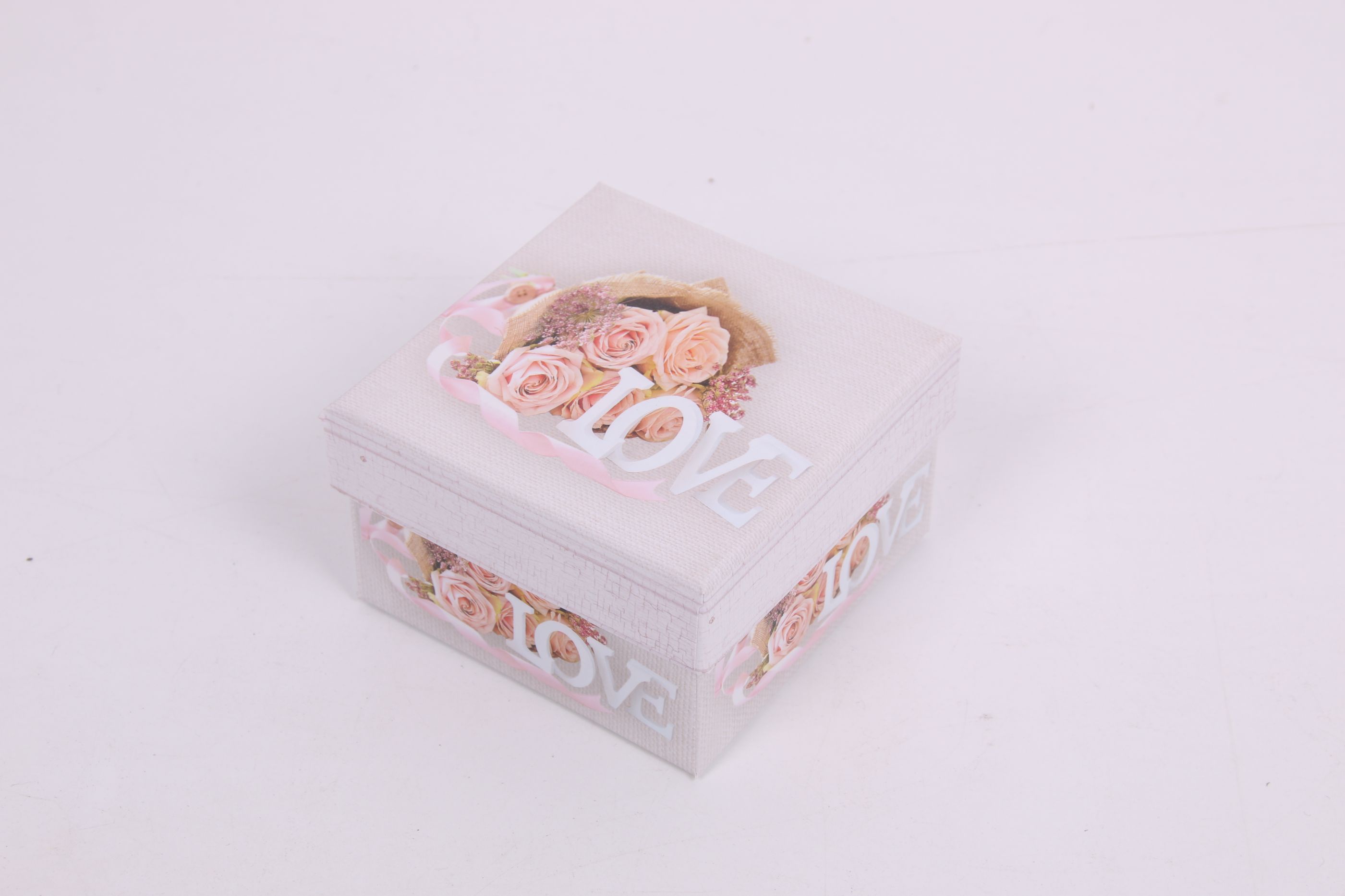 A single square gift box, accessory box, jewelry box, wedding candy box and flower box detail image 5
