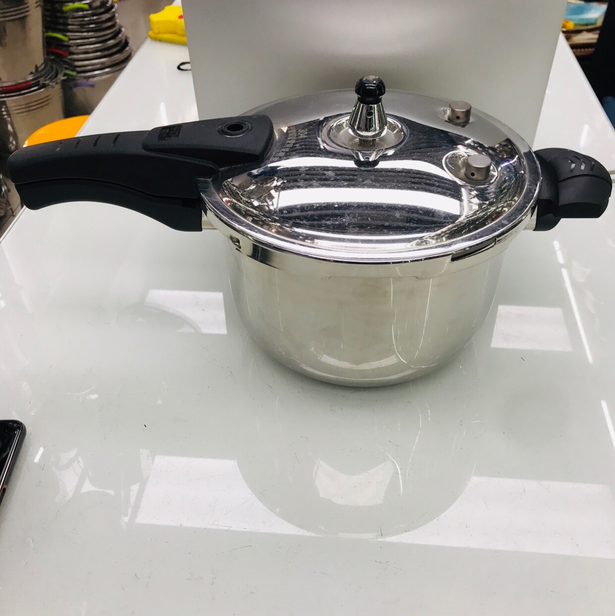 22 cm pressure cooker thumbnail