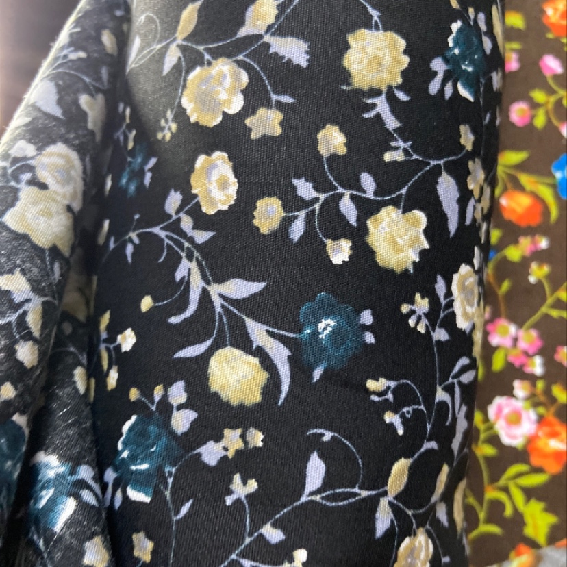 Black Floral Cotton Poplin Dressmaking Rolle Cotton Cloth Plain Color Silk Color Silk Specification drawing