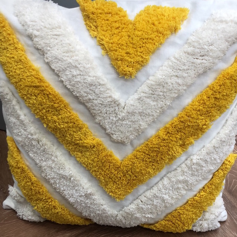 Tufted embroidery with core