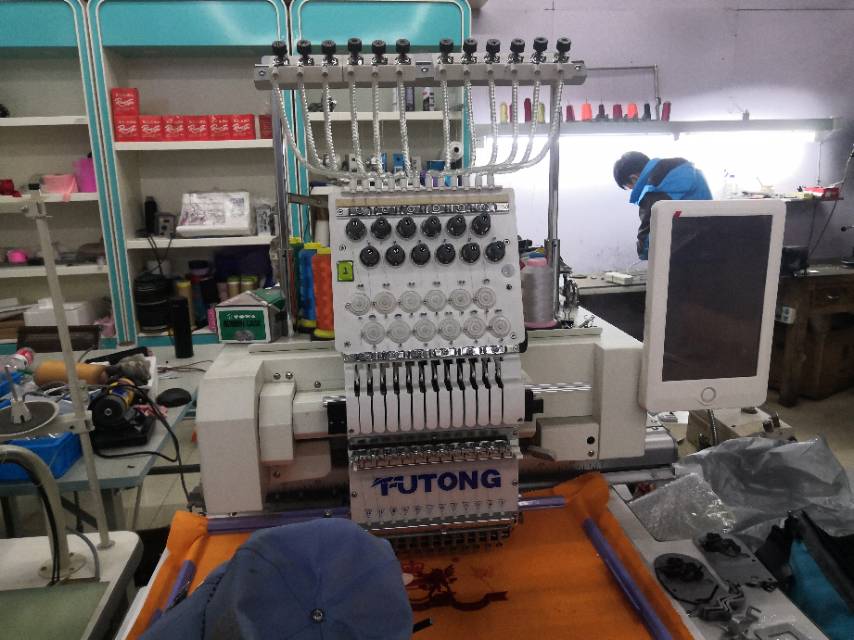 FUTONG牌缝纫机绣花机FT-CT1201H纺织机械详情1
